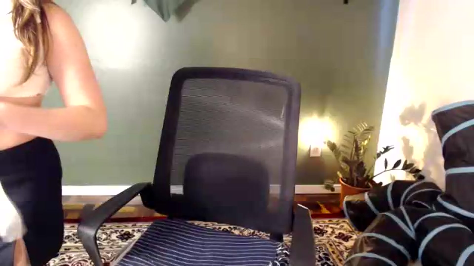 Gallery image thumbnail from Demmetria's myfreecams stream on, 07/27/2026, 18:53 image 13 of 20