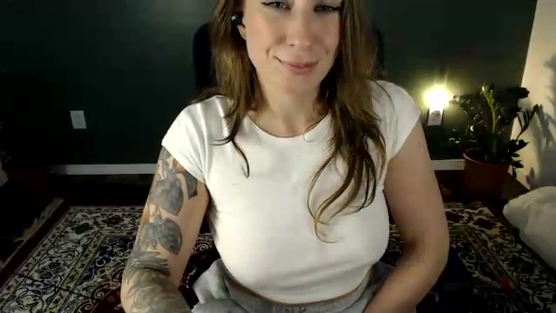 Gallery image thumbnail from Demmetria's myfreecams stream on, 08/05/2026, 24:26 image 18 of 20