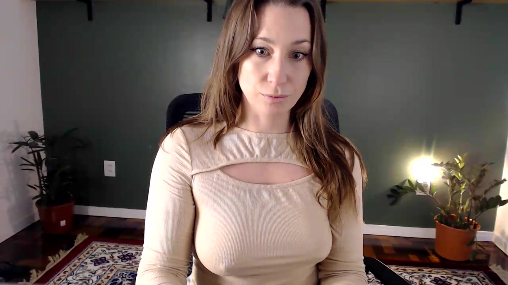 Gallery image thumbnail from Demmetria's myfreecams stream on, 08/10/2026, 18:59 image 10 of 20
