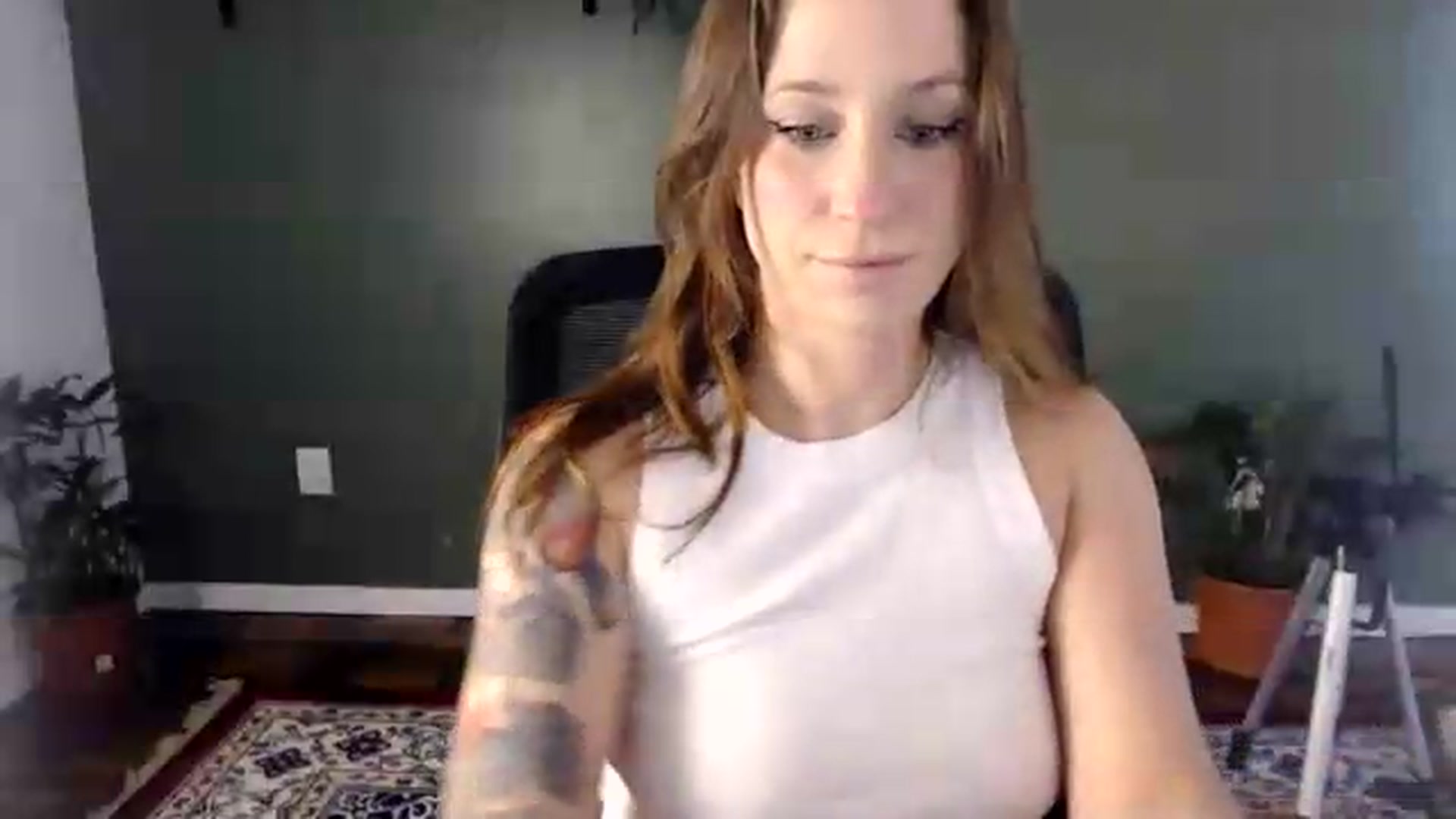 Gallery image thumbnail from Demmetria's myfreecams stream on, 08/20/2026, 17:24 image 8 of 20
