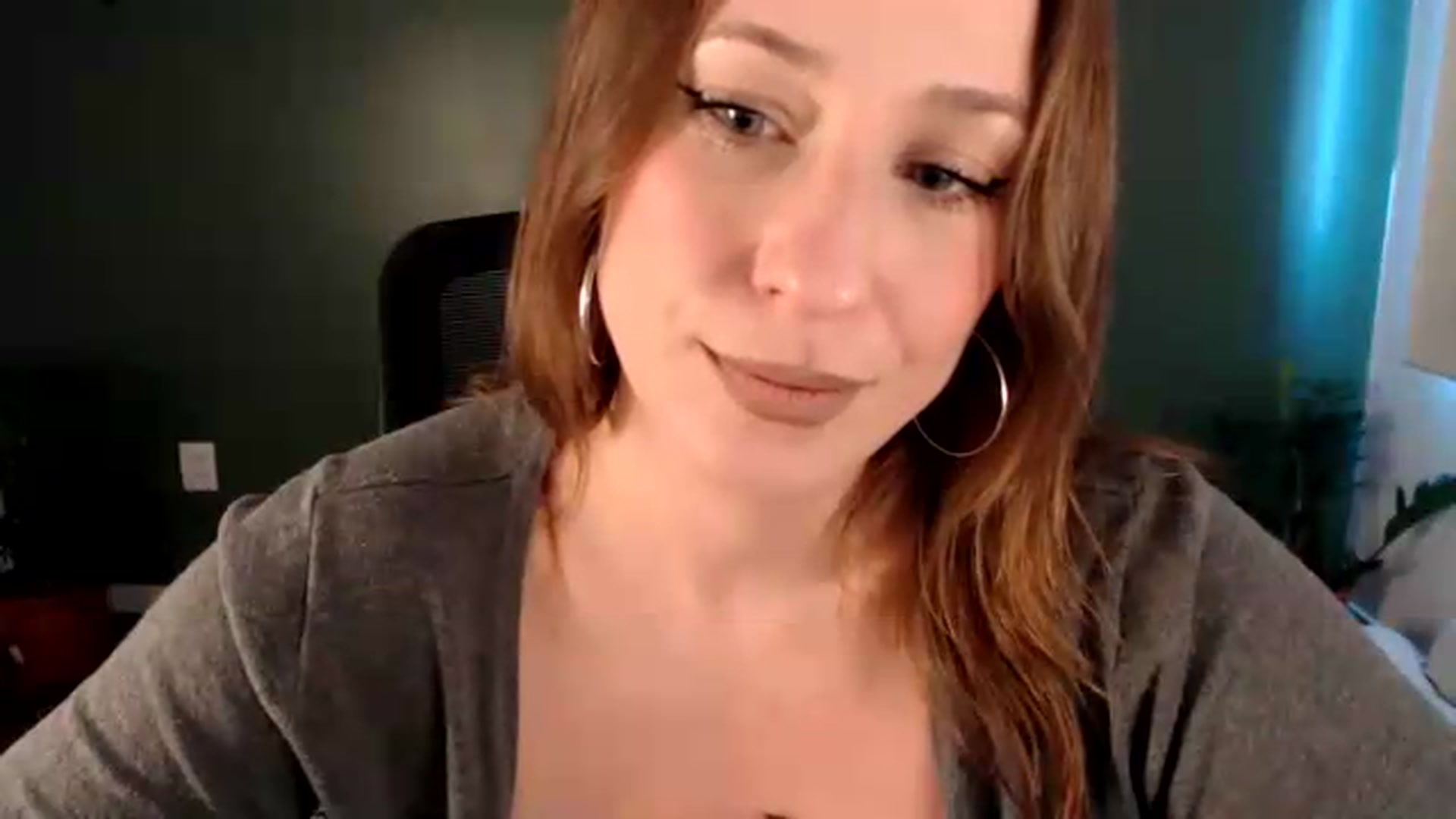 Gallery image thumbnail from Demmetria's myfreecams stream on, 08/26/2026, 18:13 image 9 of 20