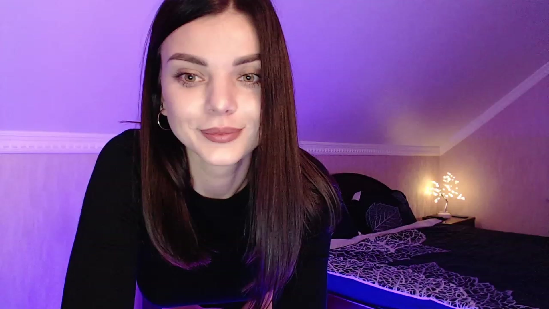 Gallery image thumbnail from Denisa__'s myfreecams stream on, 11/14/2022, 23:03 image 16 of 20
