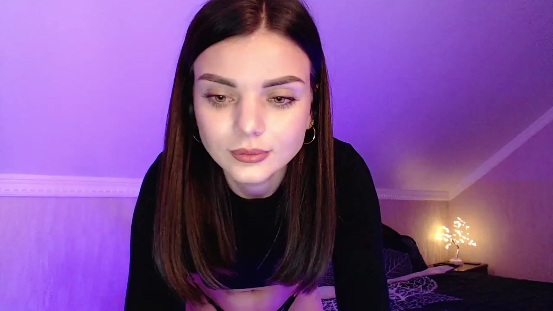 Gallery image thumbnail from Denisa__'s myfreecams stream on, 11/14/2022, 23:03 image 18 of 20