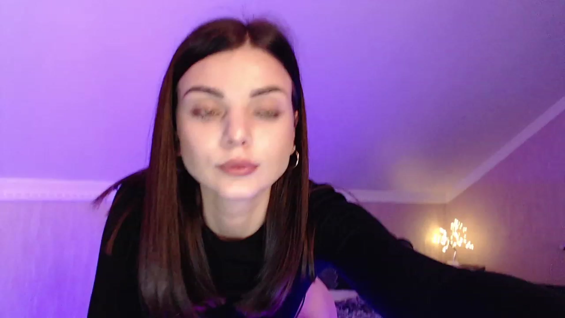 Gallery image thumbnail from Denisa__'s myfreecams stream on, 11/14/2022, 23:03 image 8 of 20