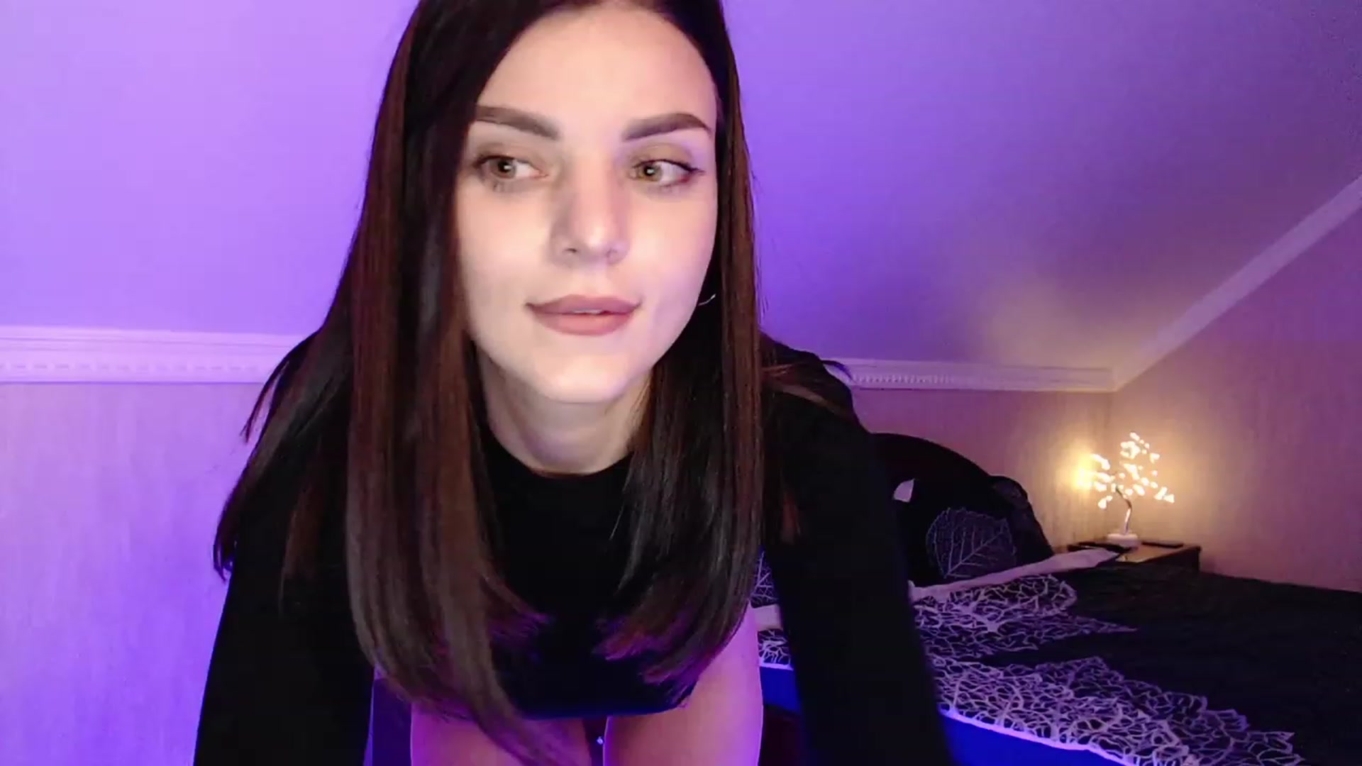 Gallery image thumbnail from Denisa__'s myfreecams stream on, 11/14/2022, 23:03 image 2 of 20