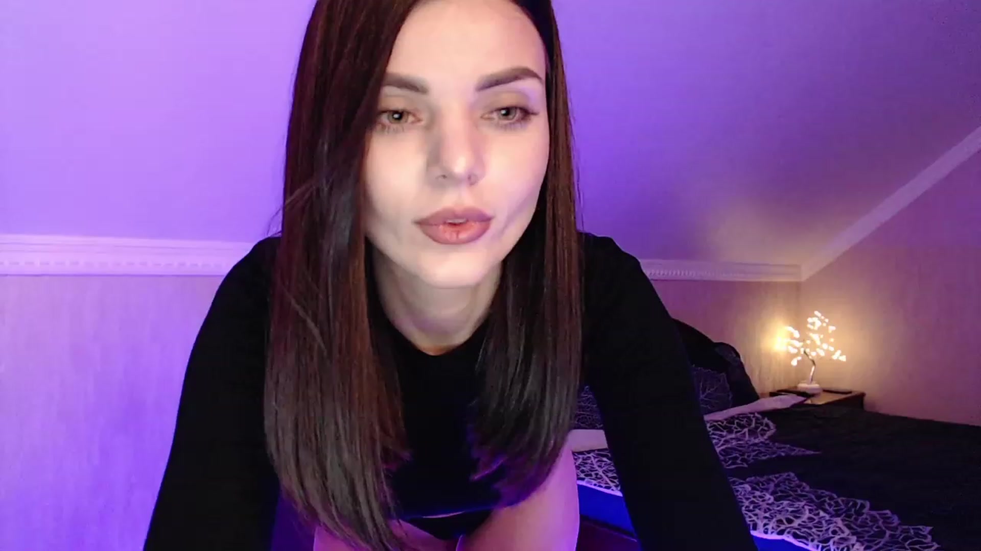 Gallery image thumbnail from Denisa__'s myfreecams stream on, 11/14/2022, 23:03 image 3 of 20