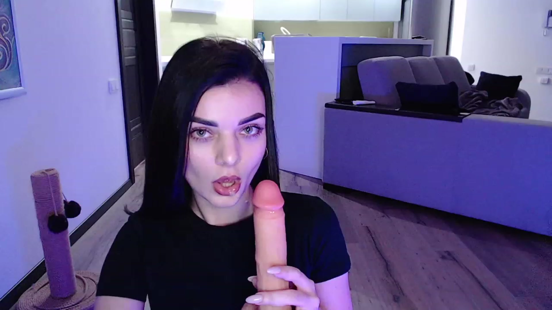 Gallery image thumbnail from Denisa__'s myfreecams stream on, 12/07/2022, 18:45 image 11 of 20