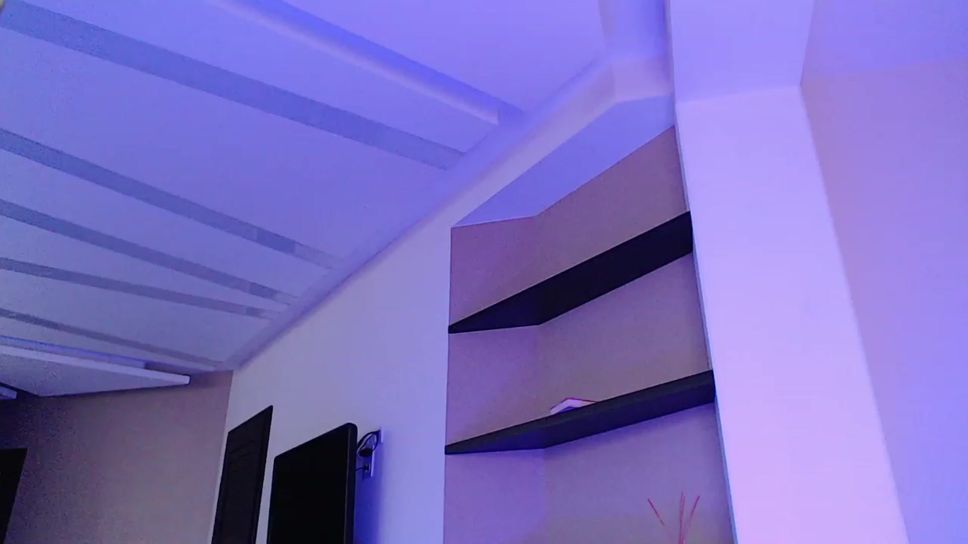 Gallery image thumbnail from Denisa__'s myfreecams stream on, 12/07/2022, 19:25 image 19 of 20