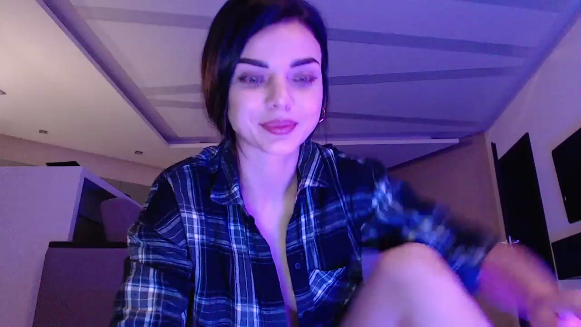 Gallery image thumbnail from Denisa__'s myfreecams stream on, 12/12/2022, 24:15 image 20 of 20