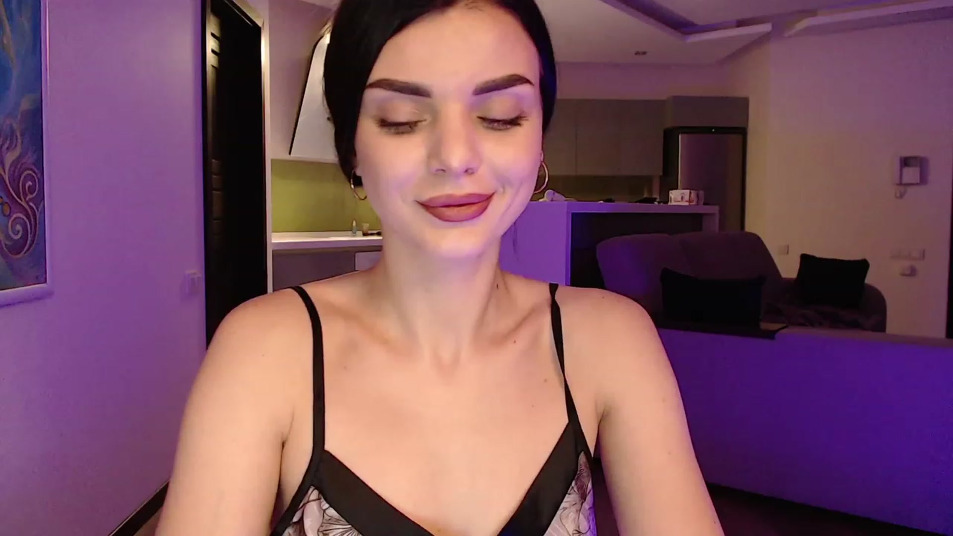 Gallery image thumbnail from Denisa__'s myfreecams stream on, 12/13/2022, 24:17 image 11 of 20