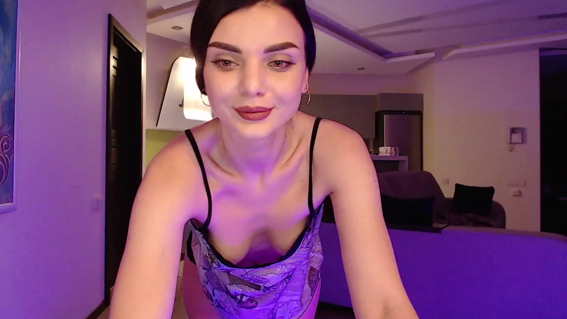 Gallery image thumbnail from Denisa__'s myfreecams stream on, 12/13/2022, 24:17 image 4 of 20