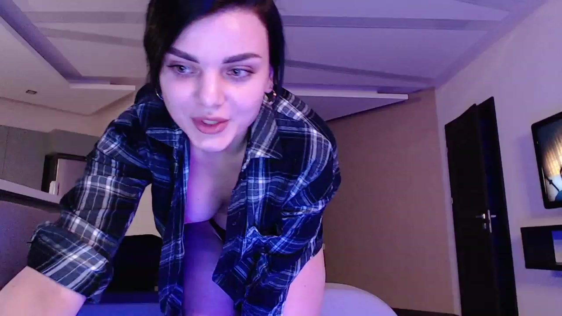 Gallery image thumbnail from Denisa__'s myfreecams stream on, 03/21/2023, 20:28 image 16 of 20