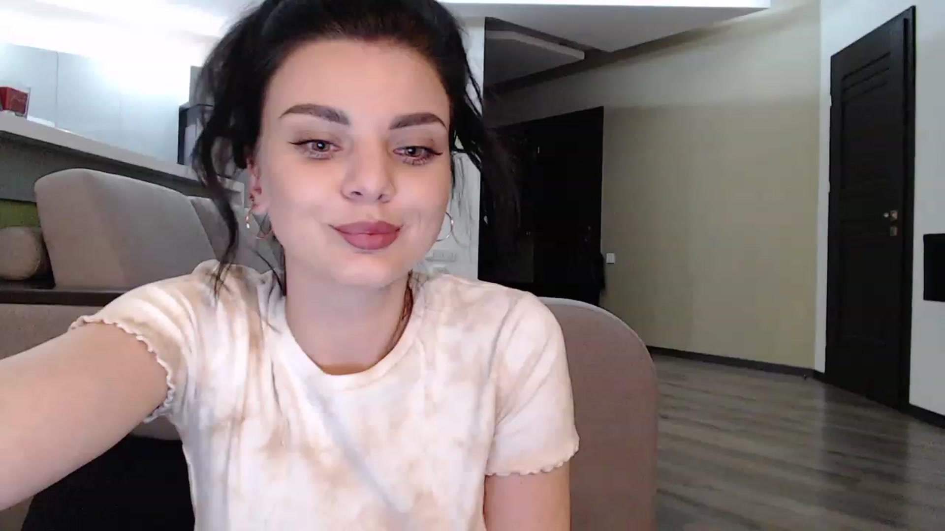 Gallery image thumbnail from Denisa__'s myfreecams stream on, 04/02/2023, 21:11 image 2 of 20