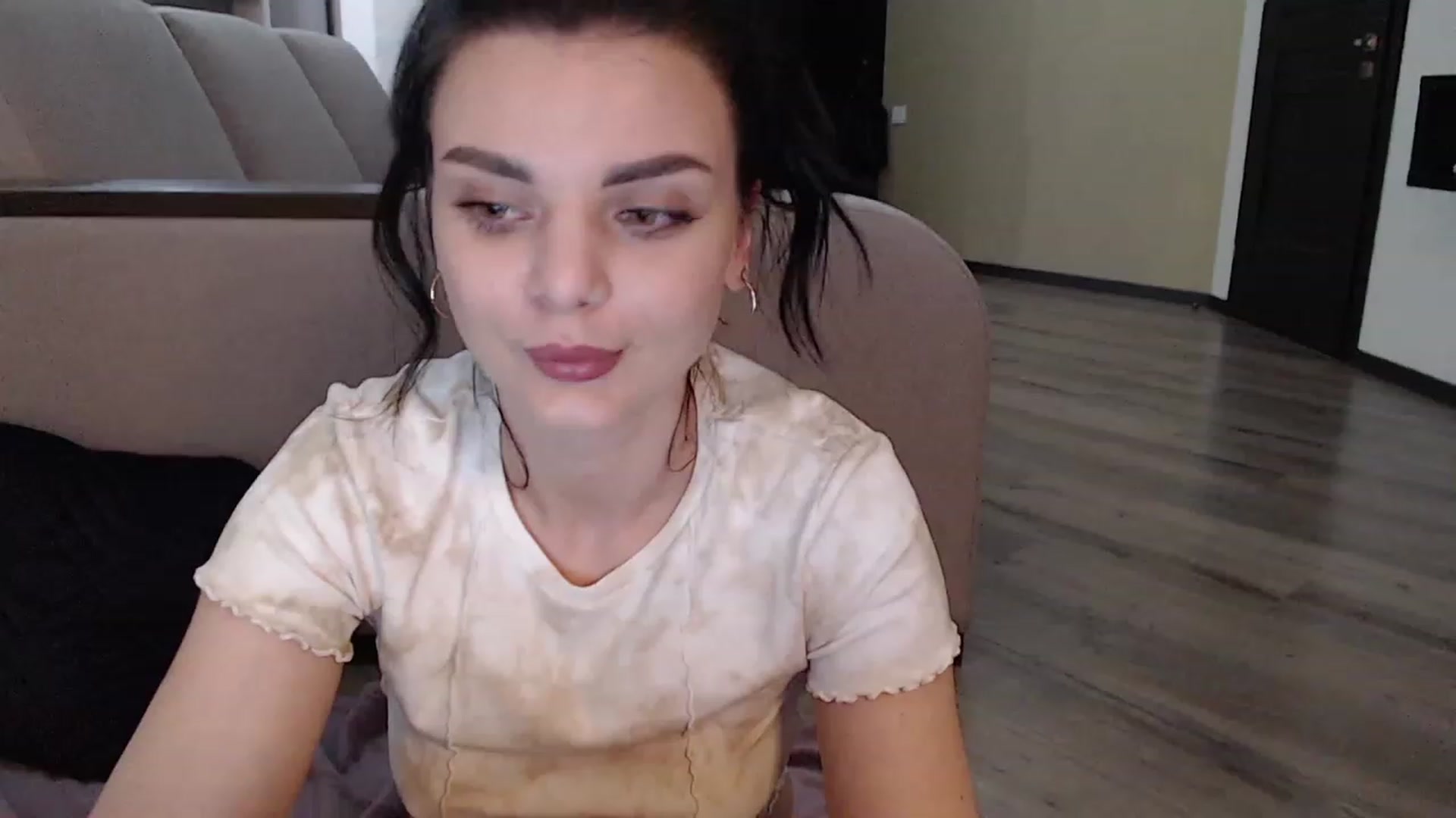 Gallery image thumbnail from Denisa__'s myfreecams stream on, 04/02/2023, 21:11 image 8 of 20