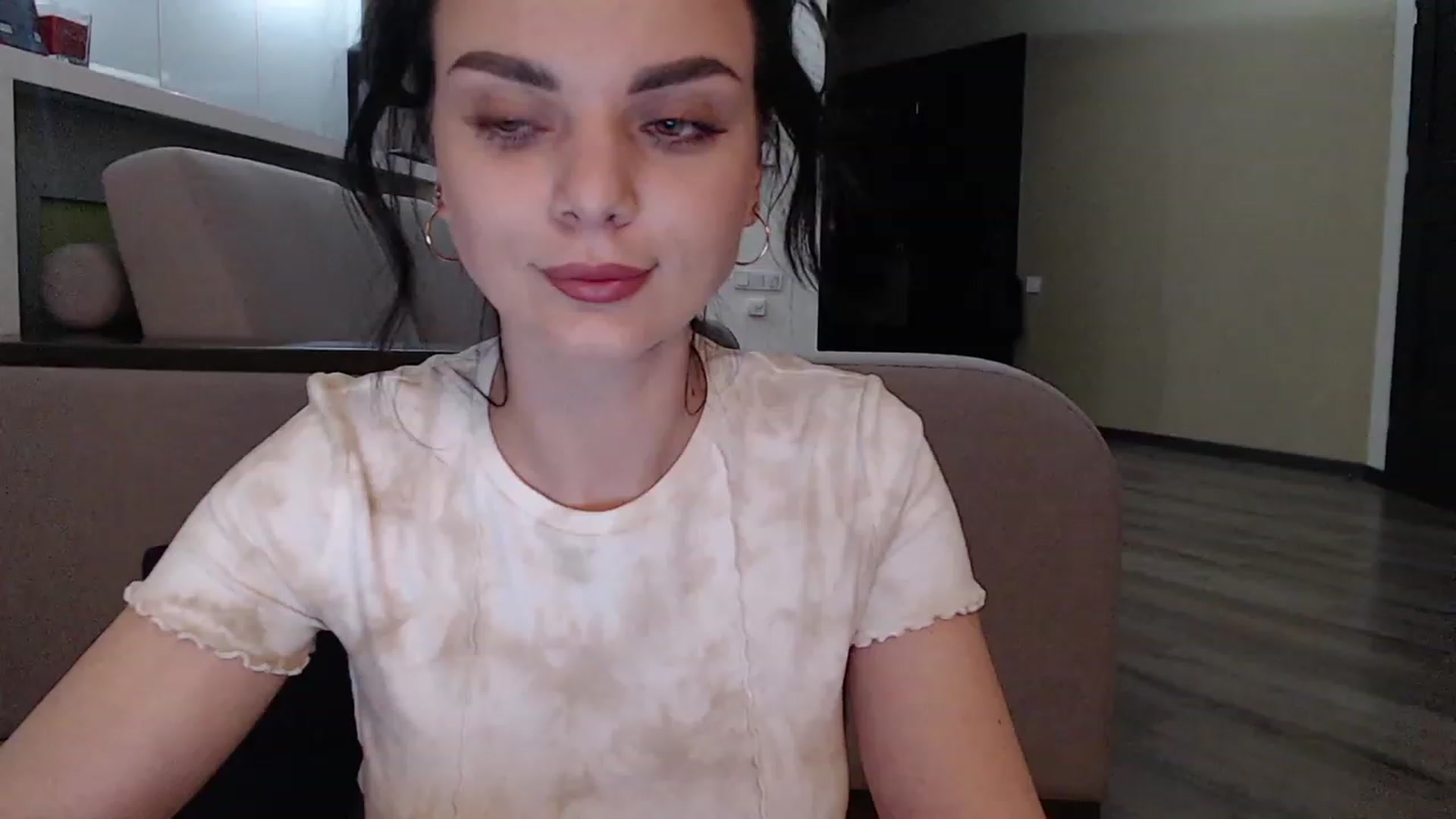 Gallery image thumbnail from Denisa__'s myfreecams stream on, 04/02/2023, 21:11 image 6 of 20