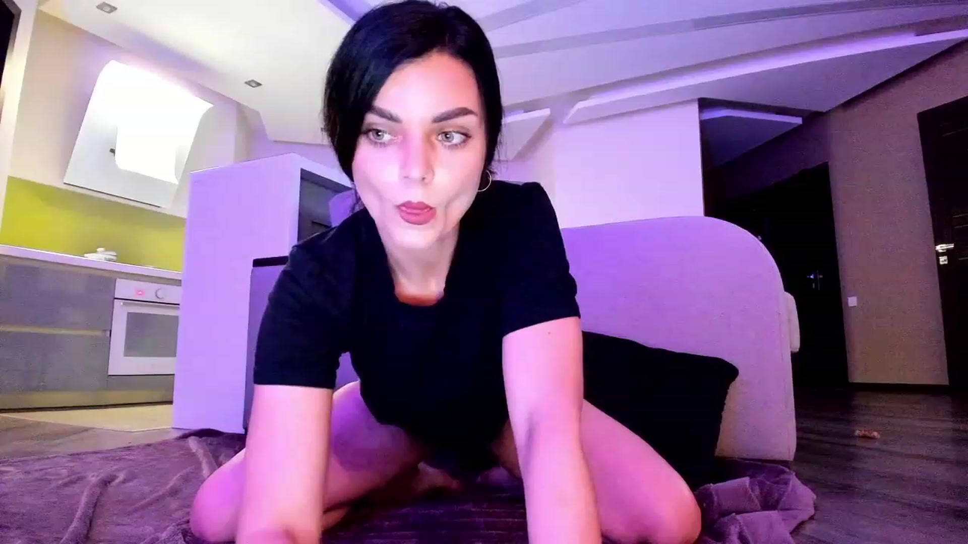 Gallery image thumbnail from Denisa__'s myfreecams stream on, 08/08/2023, 22:47 image 13 of 20