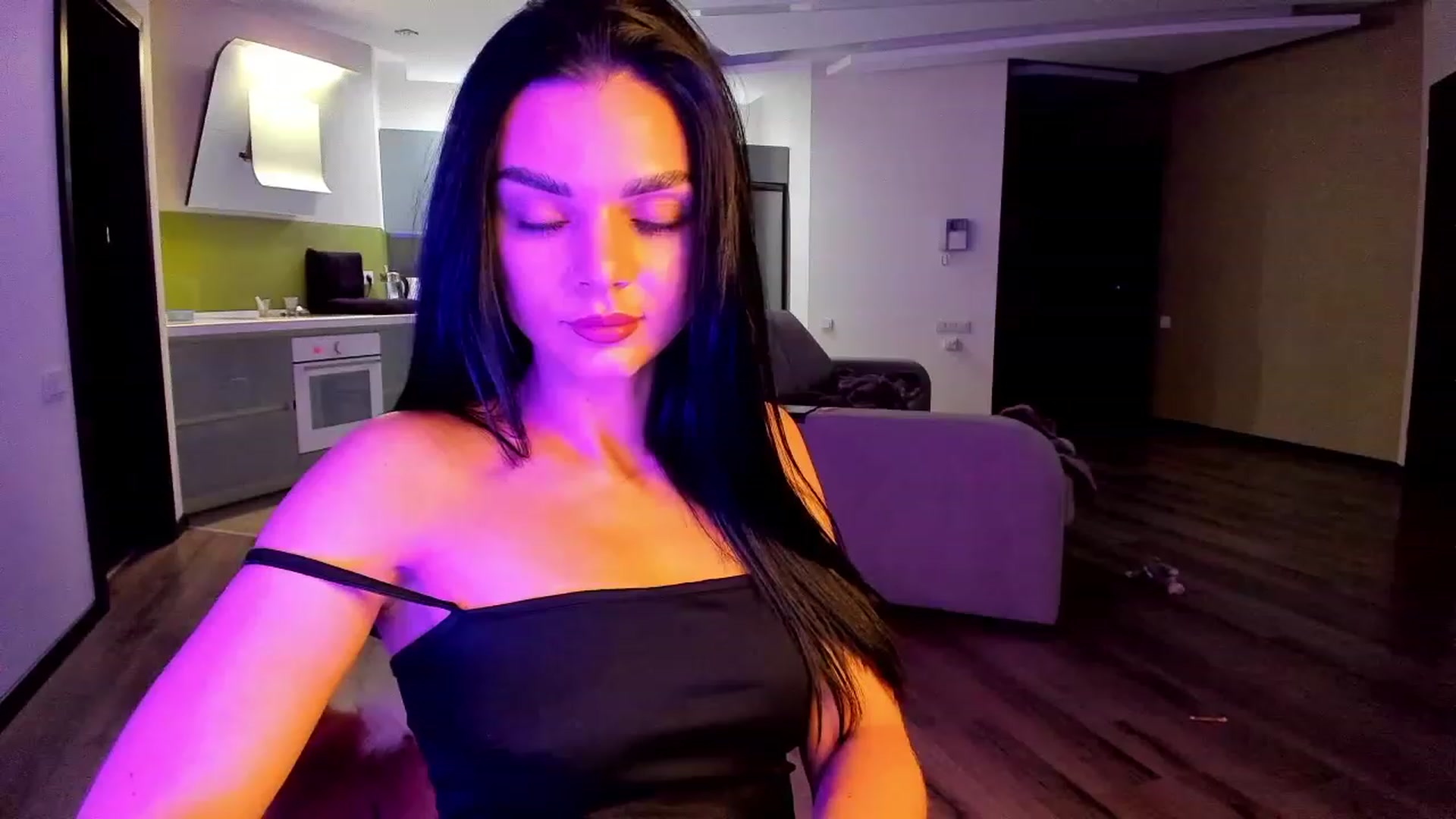 Gallery image thumbnail from Denisa__'s myfreecams stream on, 10/12/2023, 22:30 image 18 of 20