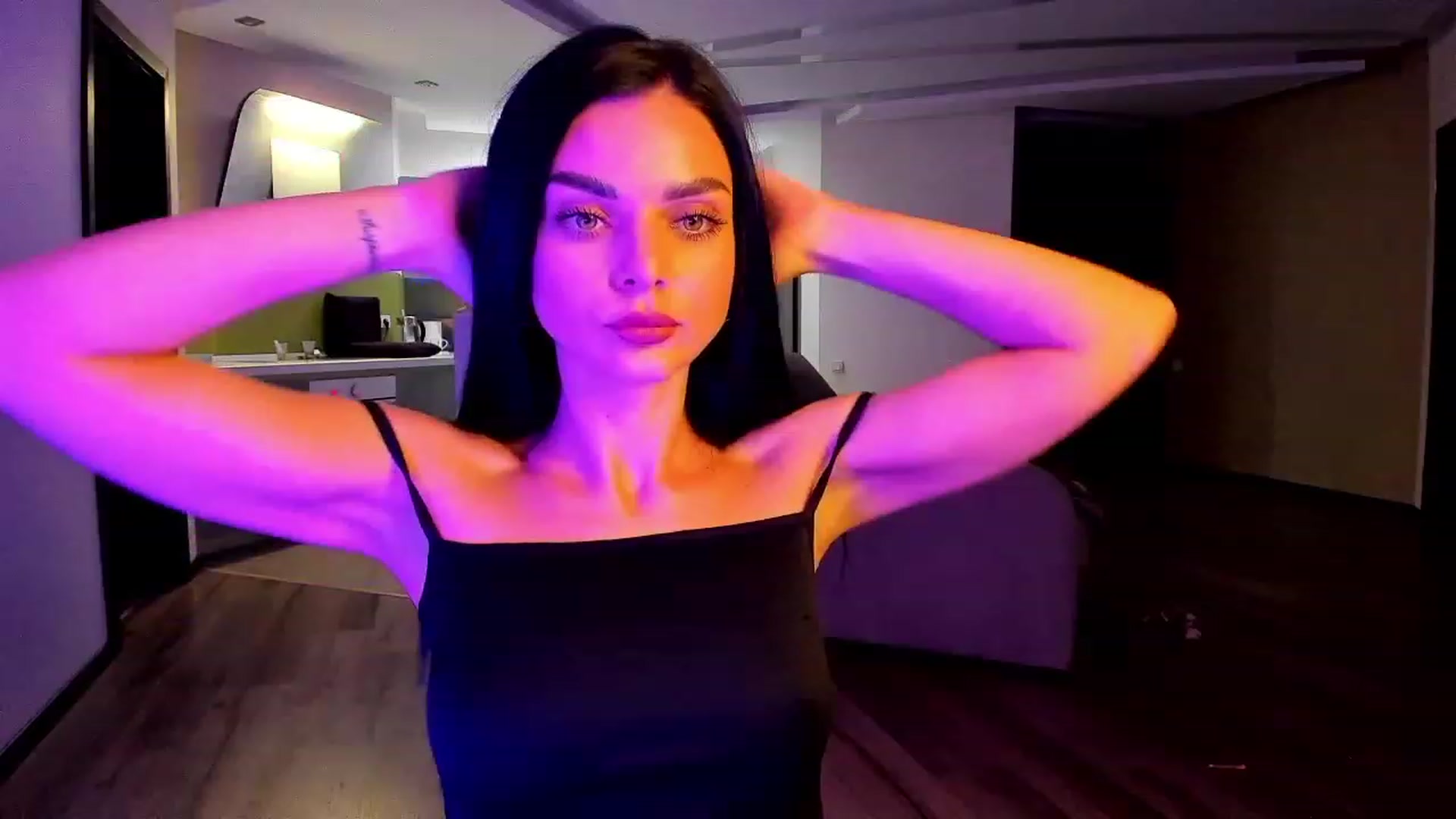 Gallery image thumbnail from Denisa__'s myfreecams stream on, 10/12/2023, 22:30 image 17 of 20