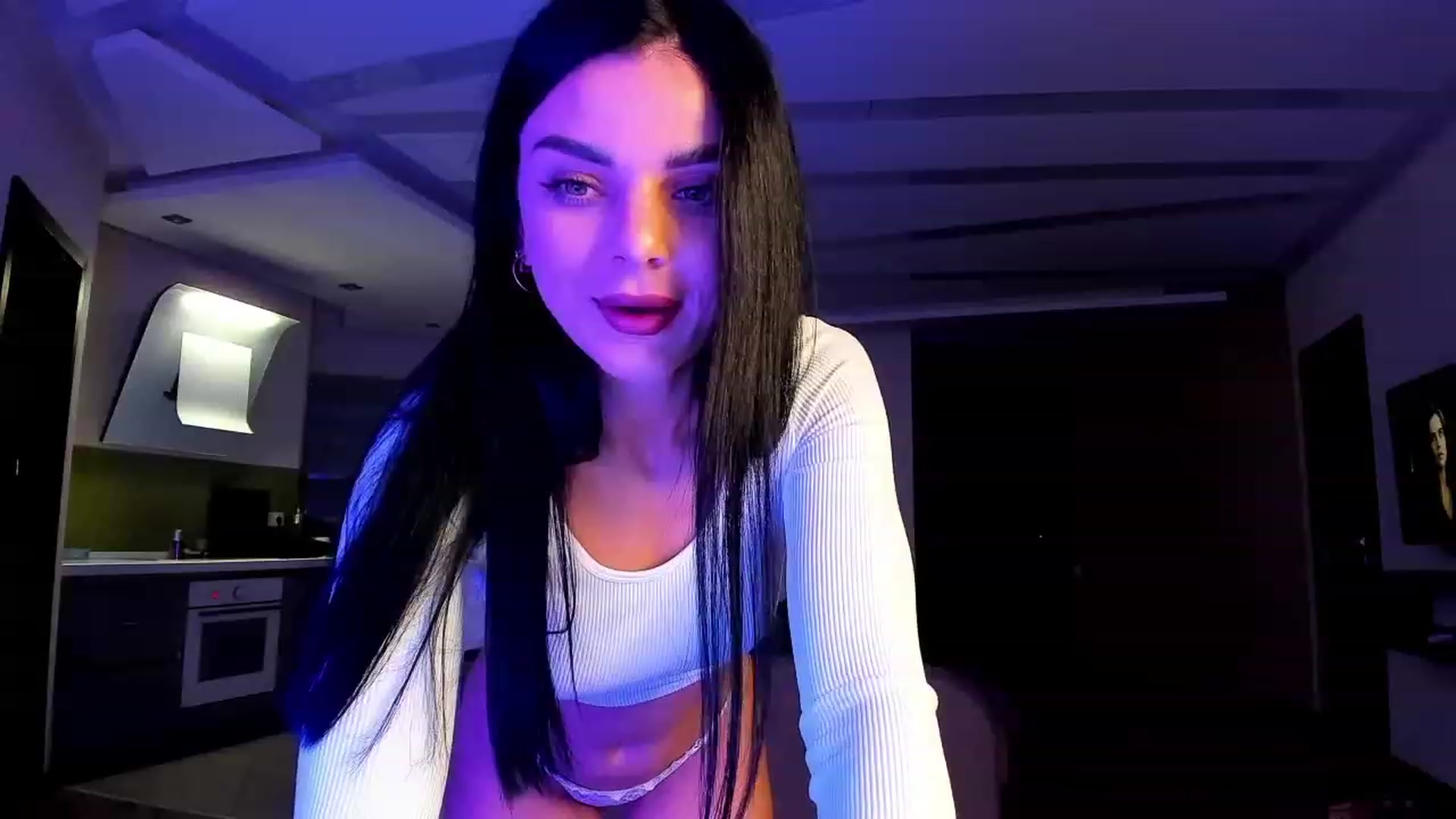 Gallery image thumbnail from Denisa__'s myfreecams stream on, 10/19/2023, 22:20 image 3 of 20