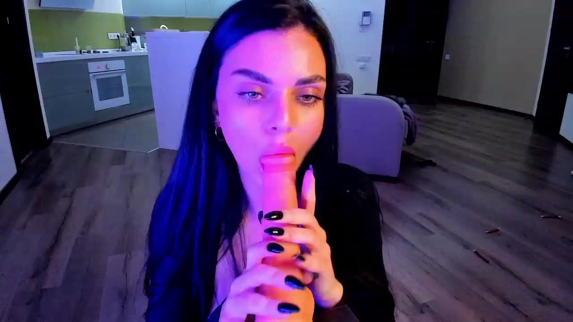 Gallery image thumbnail from Denisa__'s myfreecams stream on, 11/09/2023, 24:55 image 12 of 20
