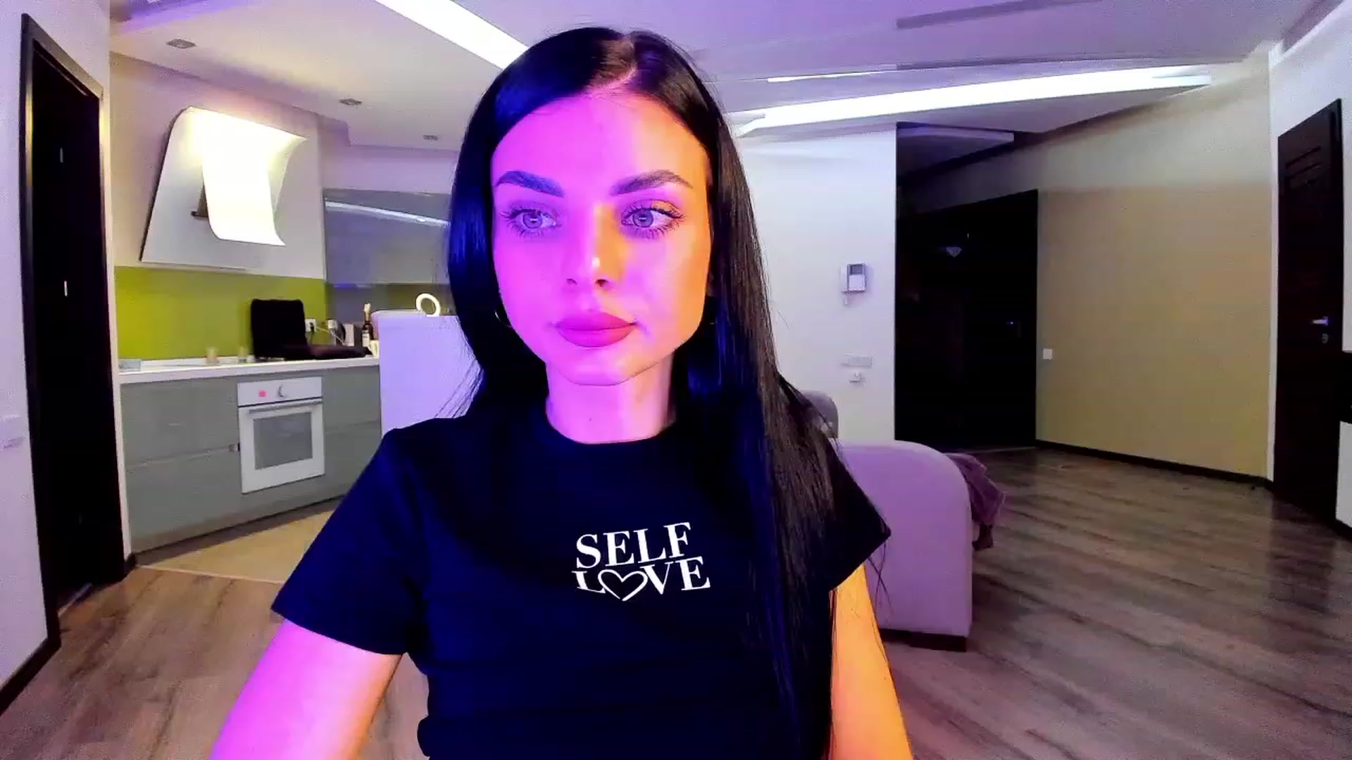 Gallery image thumbnail from Denisa__'s myfreecams stream on, 12/11/2023, 23:02 image 14 of 20