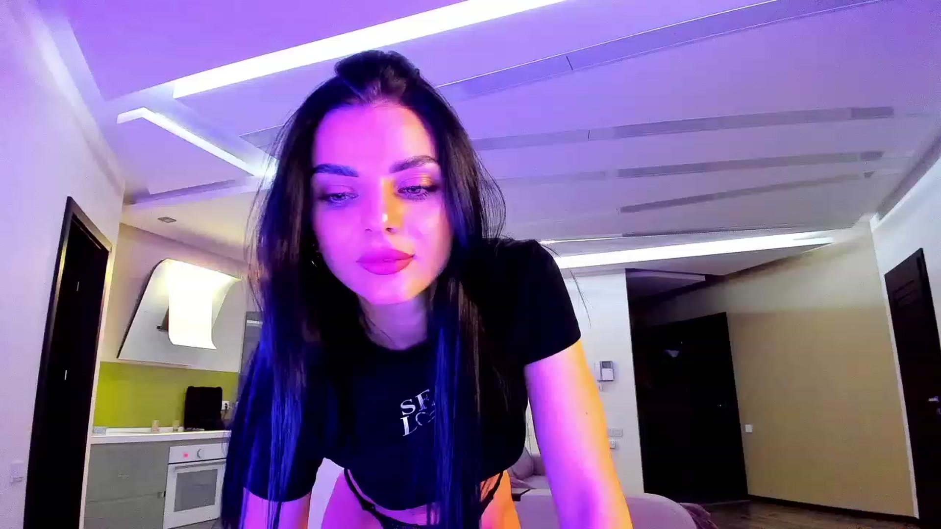 Gallery image thumbnail from Denisa__'s myfreecams stream on, 12/11/2023, 23:02 image 18 of 20