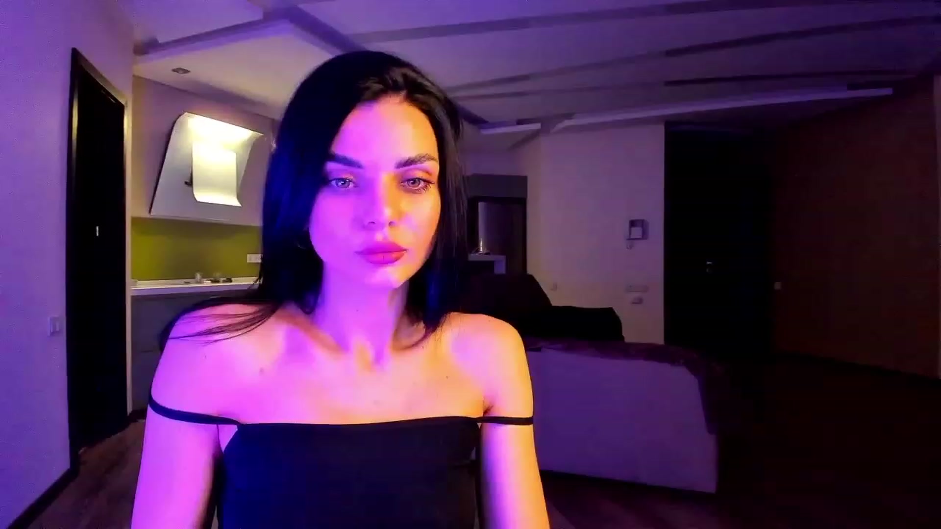 Gallery image thumbnail from Denisa__'s myfreecams stream on, 12/23/2023, 22:32 image 10 of 20