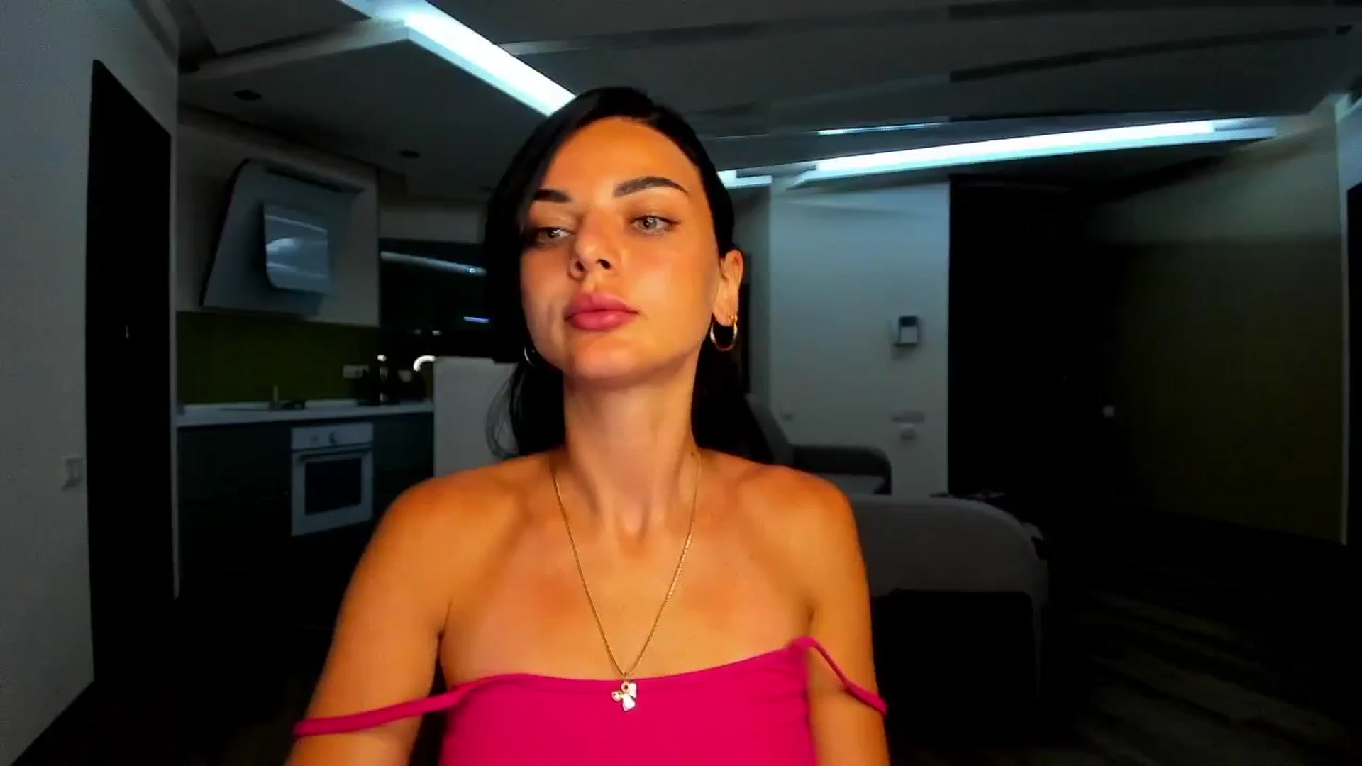 Gallery image thumbnail from Denisa__'s myfreecams stream on, 07/04/2024, 20:51 image 16 of 20