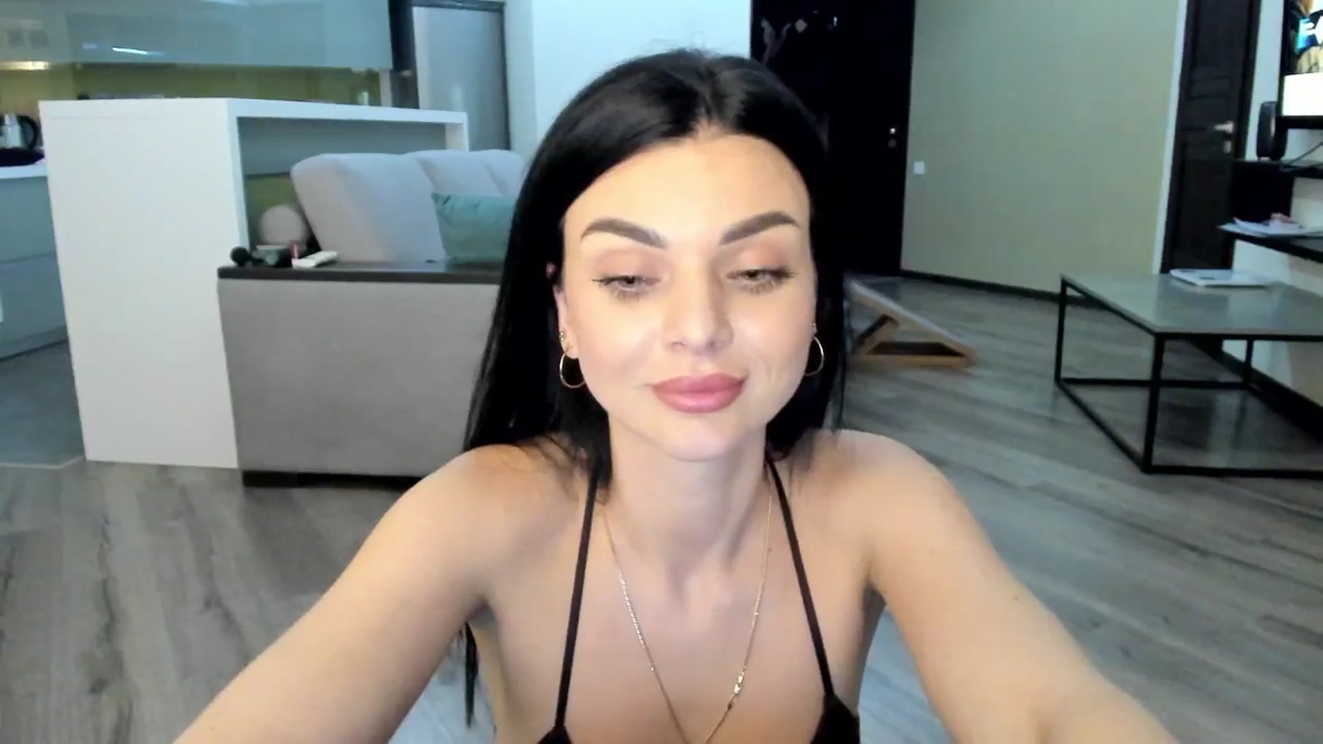 Gallery image thumbnail from Denisa__'s myfreecams stream on, 04/08/2026, 22:02 image 14 of 20