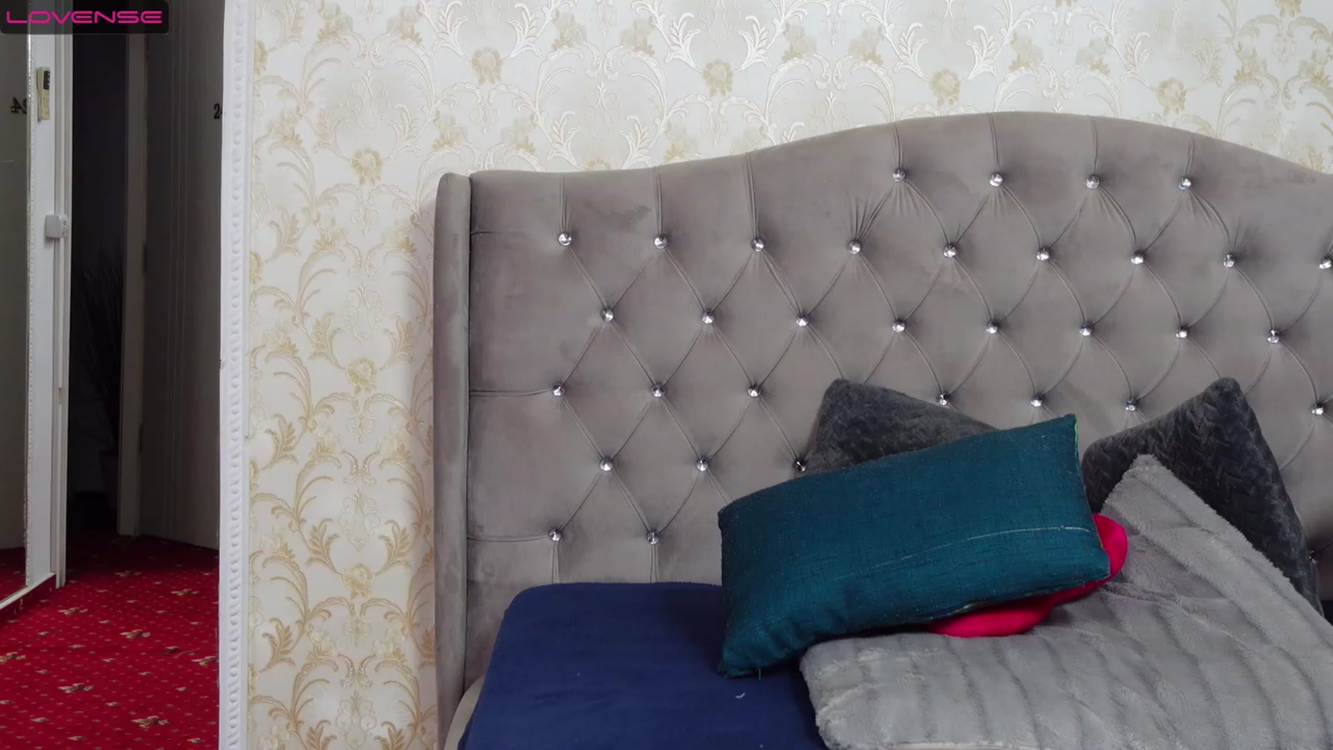 Gallery image thumbnail from DeniseTaylor's myfreecams stream on, 04/06/2023, 02:15 image 4 of 20