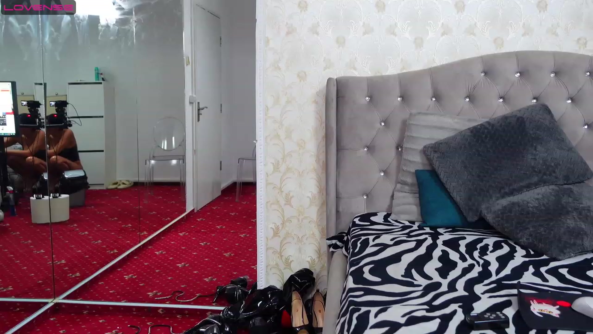 Gallery image thumbnail from DeniseTaylor's myfreecams stream on, 04/27/2023, 21:58 image 18 of 20