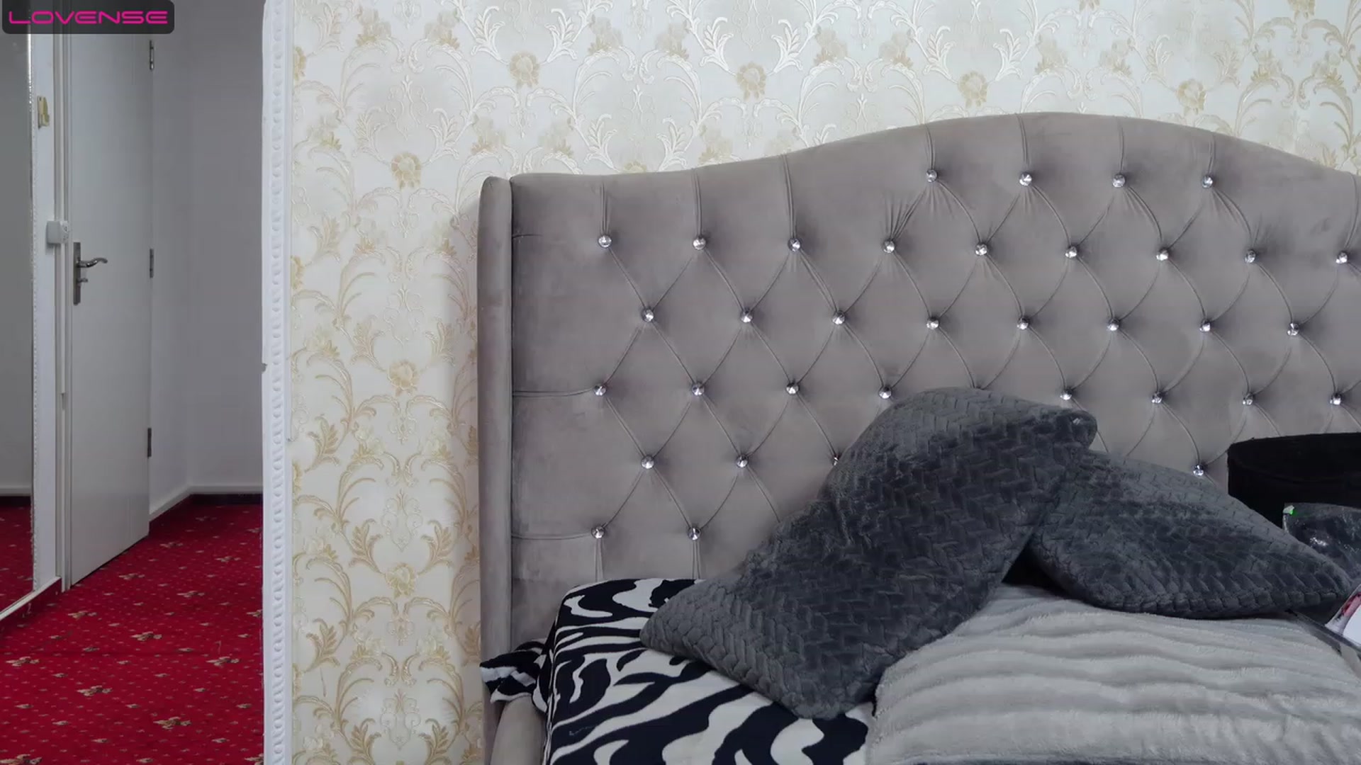 Gallery image thumbnail from DeniseTaylor's myfreecams stream on, 05/03/2023, 02:32 image 11 of 20
