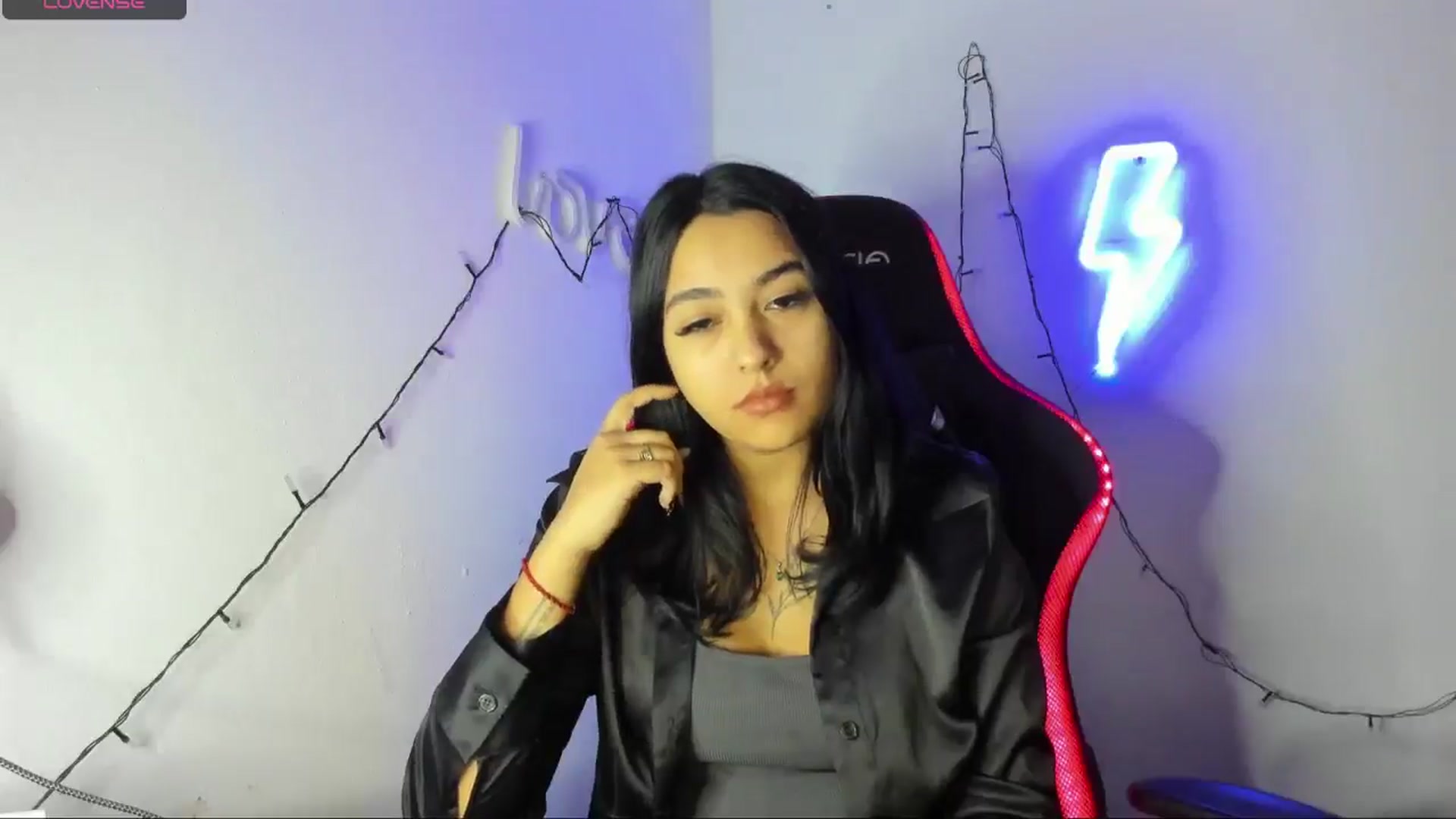 Gallery image thumbnail from Dennerys's myfreecams stream on, 11/28/2024, 17:03 image 3 of 20