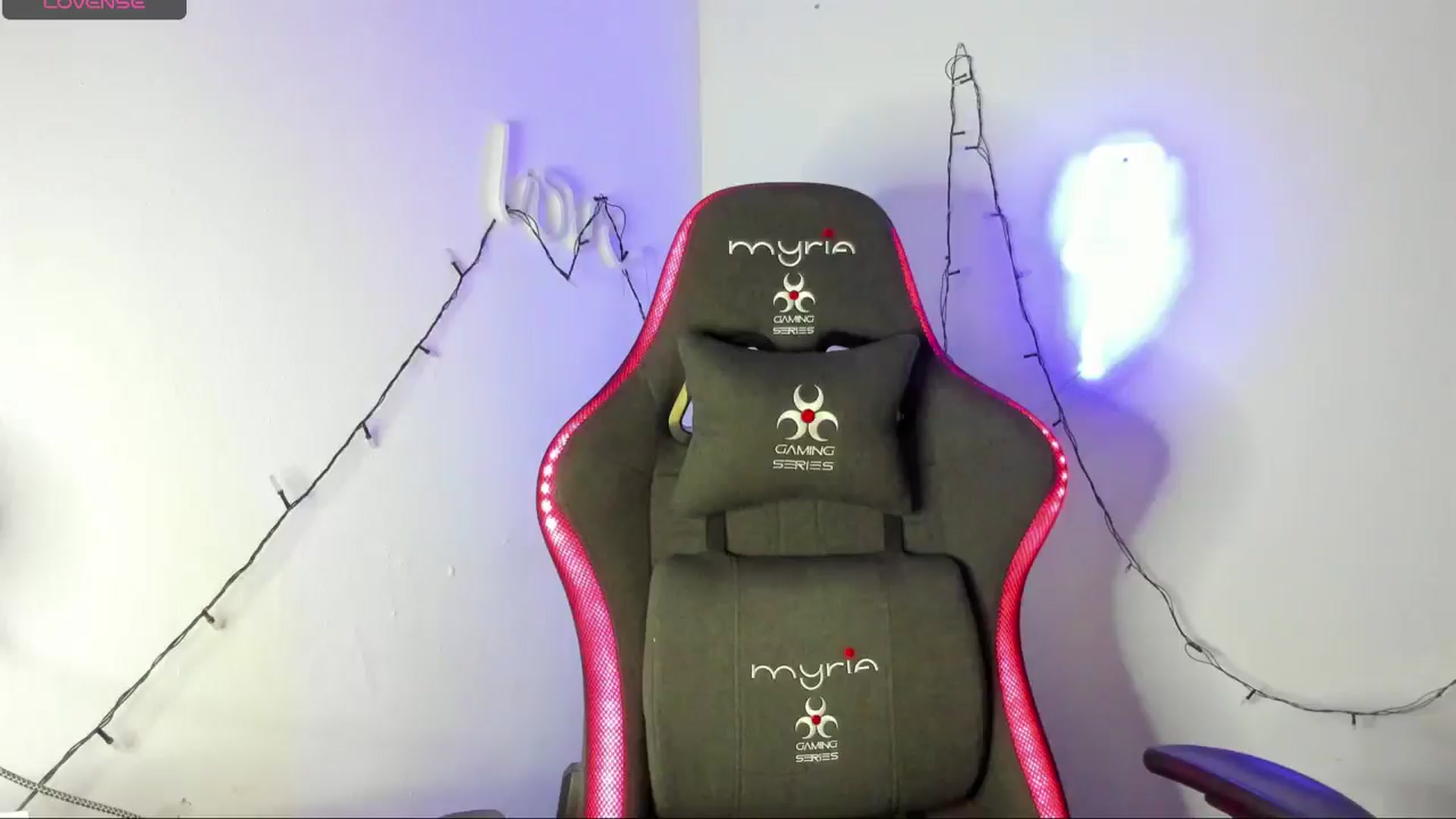 Gallery image thumbnail from Dennerys's myfreecams stream on, 11/28/2024, 17:03 image 14 of 20