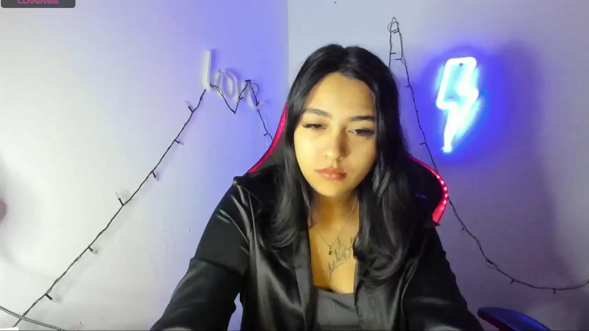 Gallery image thumbnail from Dennerys's myfreecams stream on, 11/28/2024, 17:03 image 2 of 20