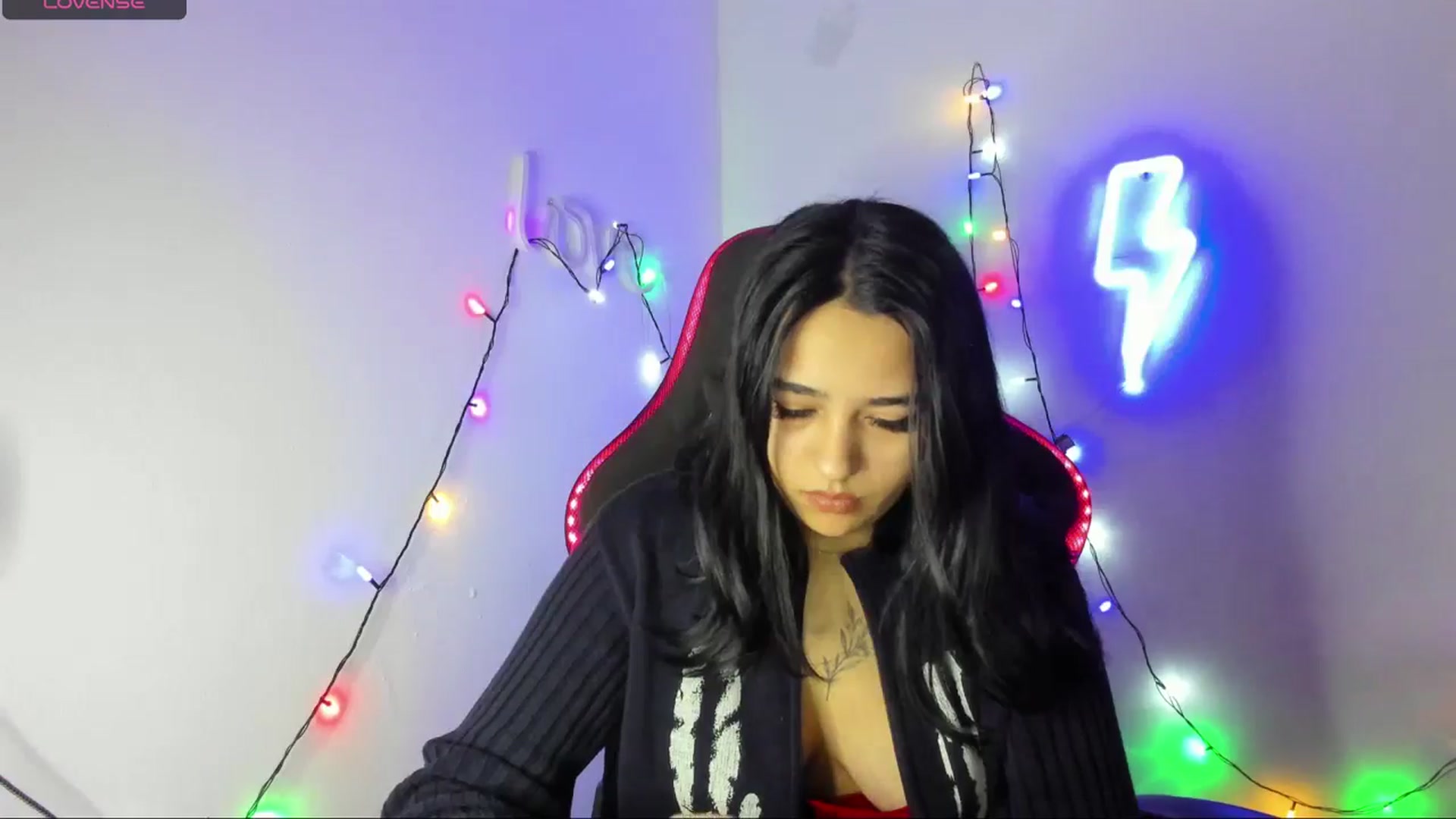 Gallery image thumbnail from Dennerys's myfreecams stream on, 12/04/2024, 13:55 image 8 of 20