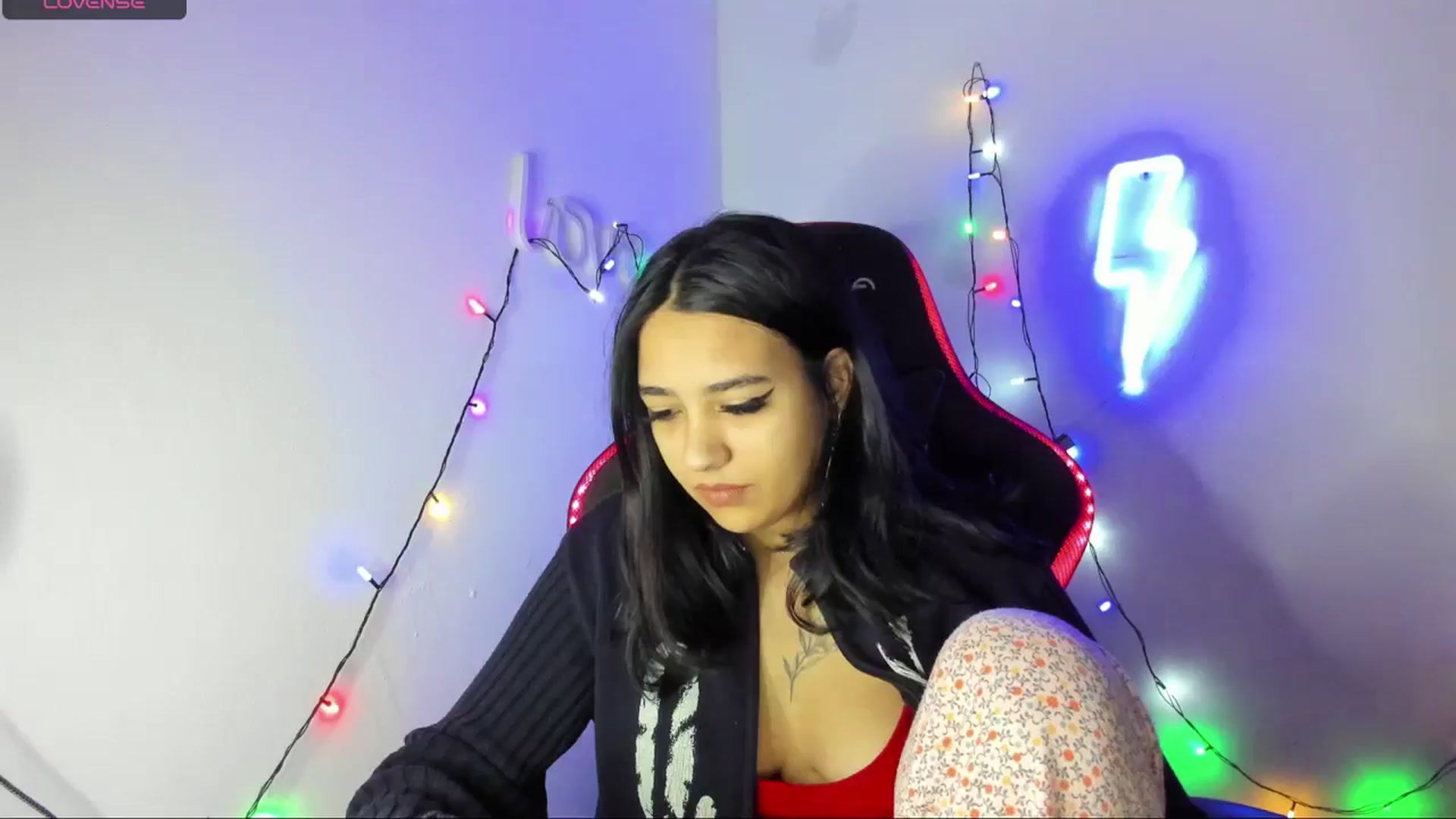 Gallery image thumbnail from Dennerys's myfreecams stream on, 12/04/2024, 13:55 image 1 of 20