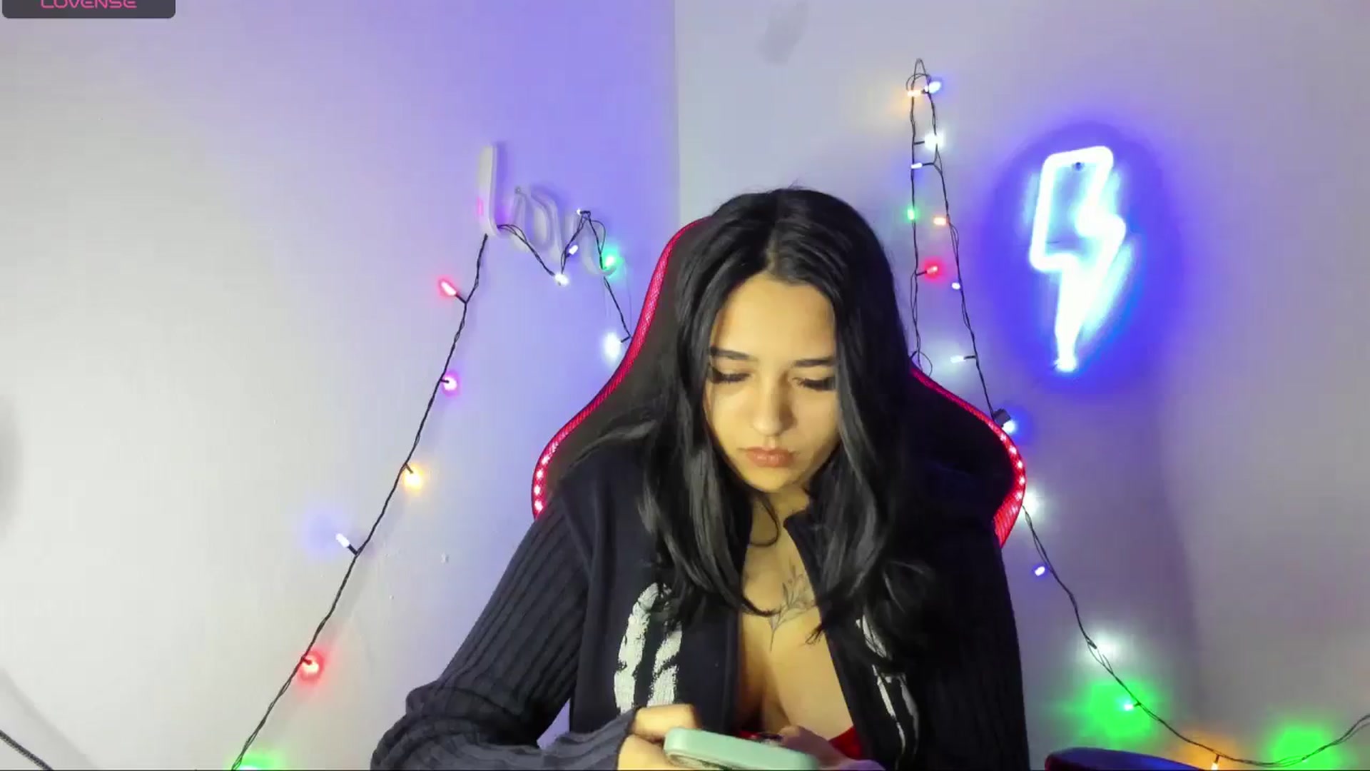 Gallery image thumbnail from Dennerys's myfreecams stream on, 12/04/2024, 13:55 image 5 of 20