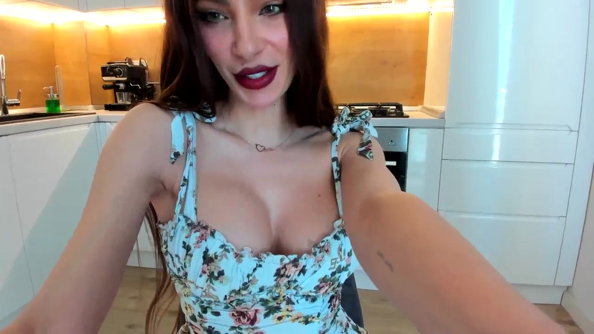 Gallery image thumbnail from DennyA's myfreecams stream on, 04/30/2025, 12:32 image 10 of 20