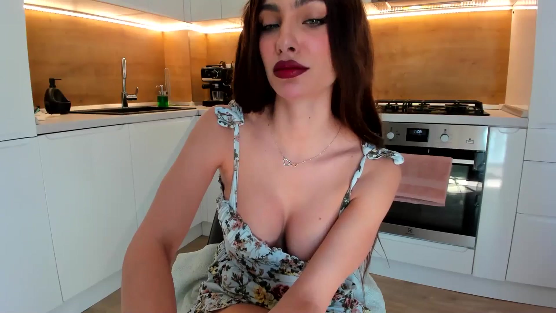 Gallery image thumbnail from DennyA's myfreecams stream on, 04/30/2025, 14:00 image 5 of 20