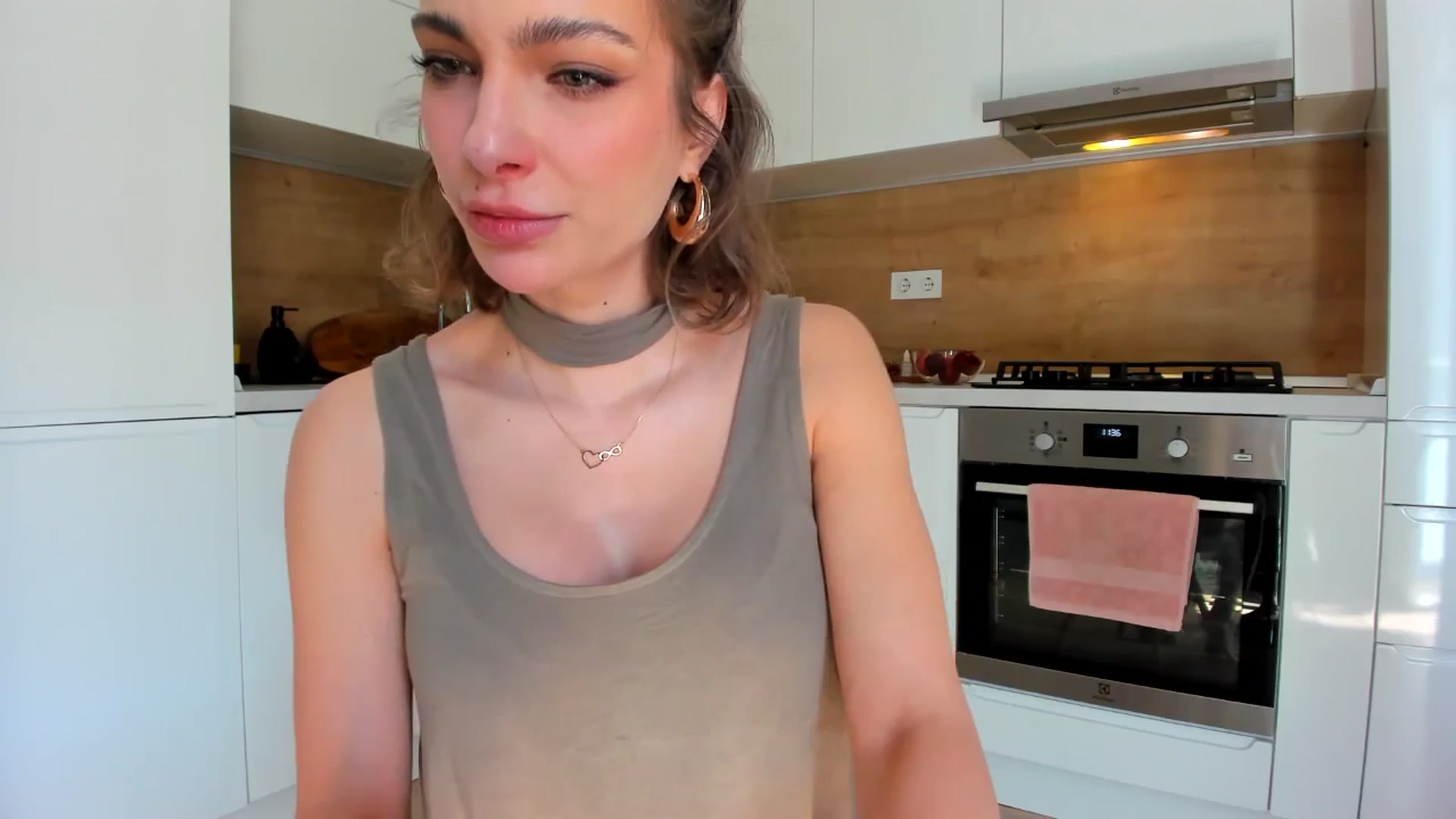 Gallery image thumbnail from DennyA's myfreecams stream on, 06/02/2025, 15:21 image 4 of 20