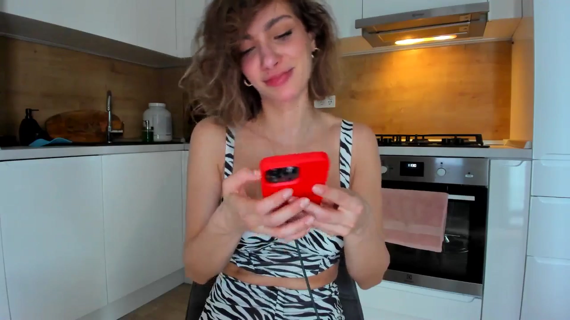 Gallery image thumbnail from DennyA's myfreecams stream on, 06/04/2025, 14:01 image 9 of 20