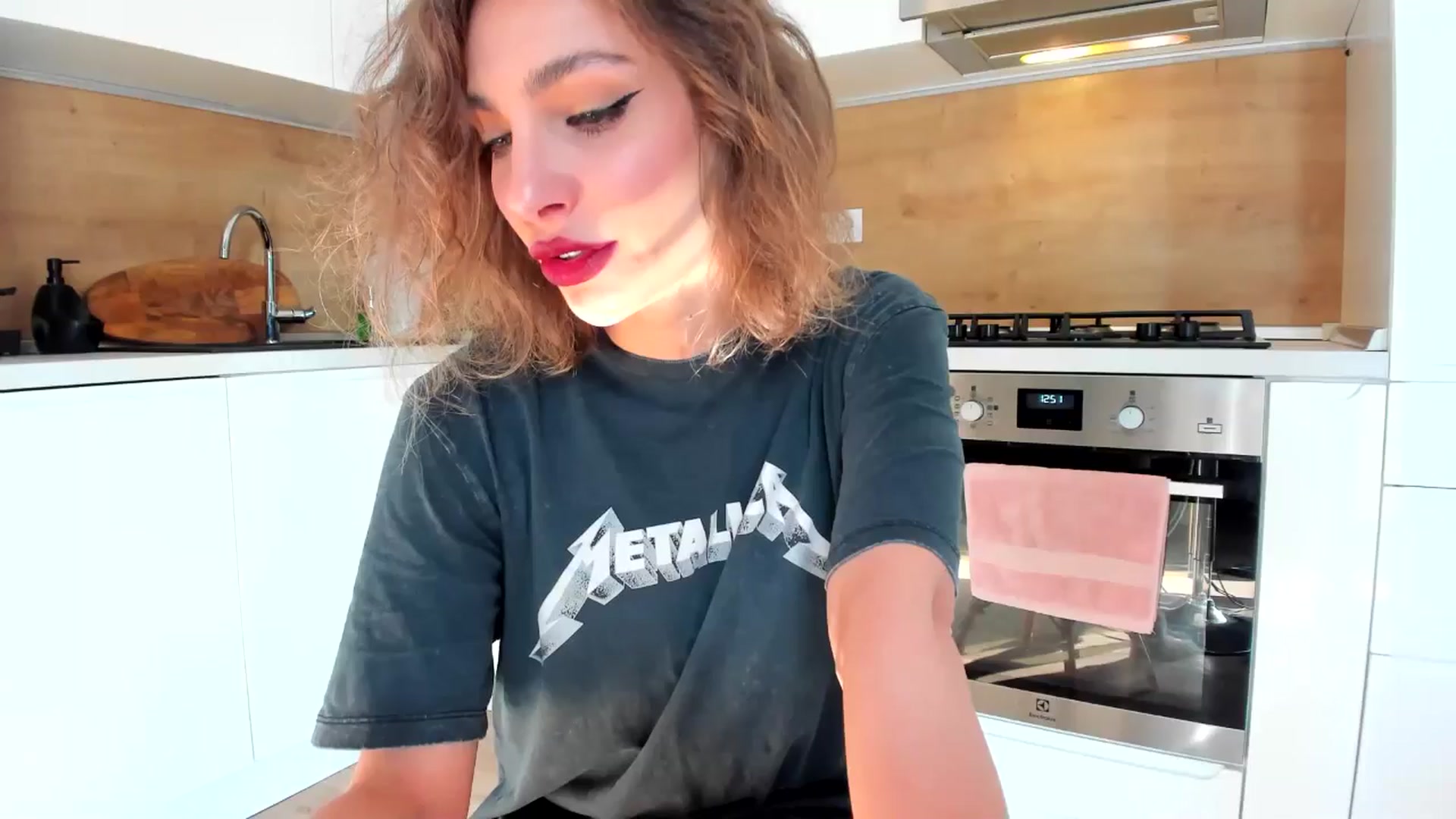 Gallery image thumbnail from DennyA's myfreecams stream on, 06/11/2025, 16:15 image 12 of 20