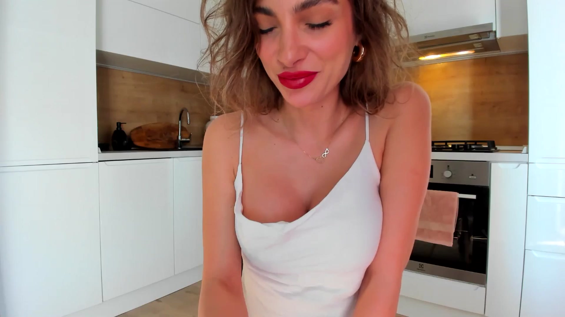 Gallery image thumbnail from DennyA's myfreecams stream on, 06/19/2025, 15:21 image 18 of 20