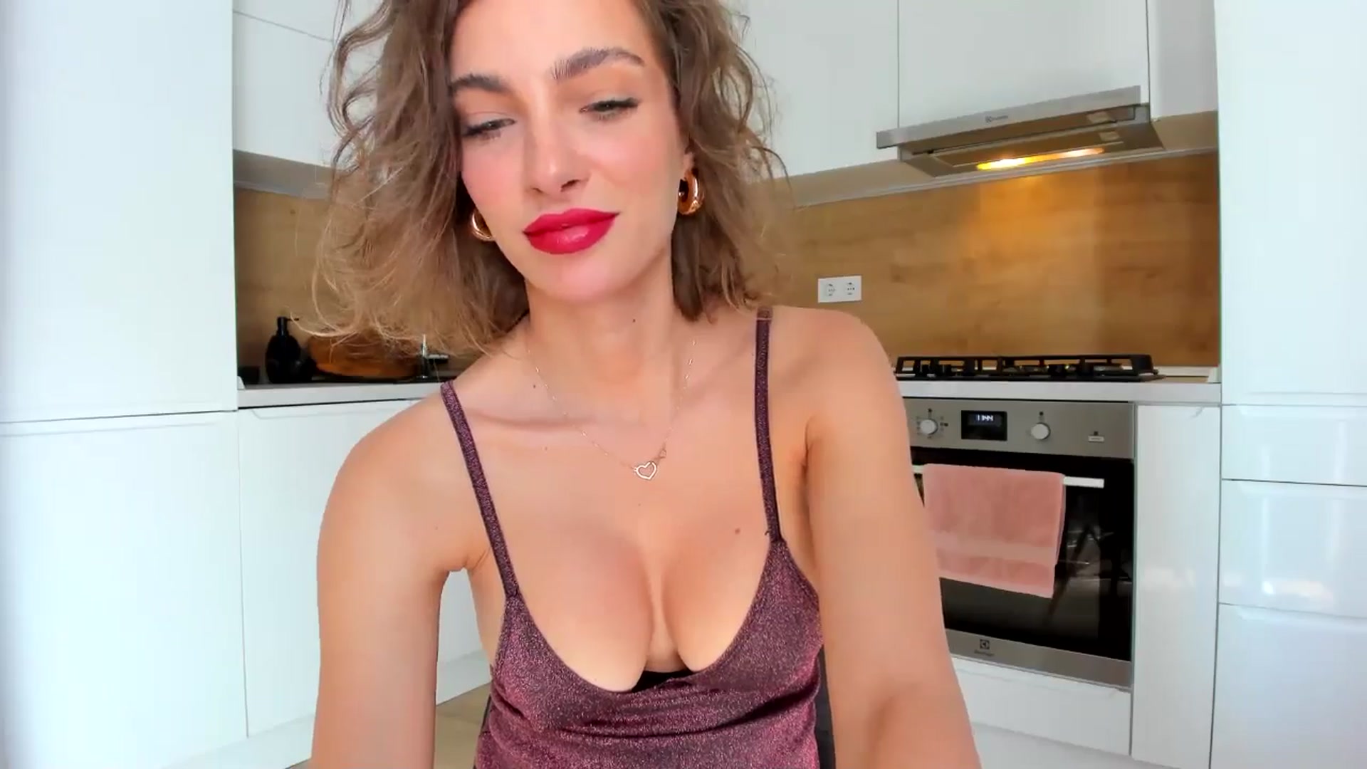Gallery image thumbnail from DennyA's myfreecams stream on, 06/19/2025, 15:21 image 7 of 20