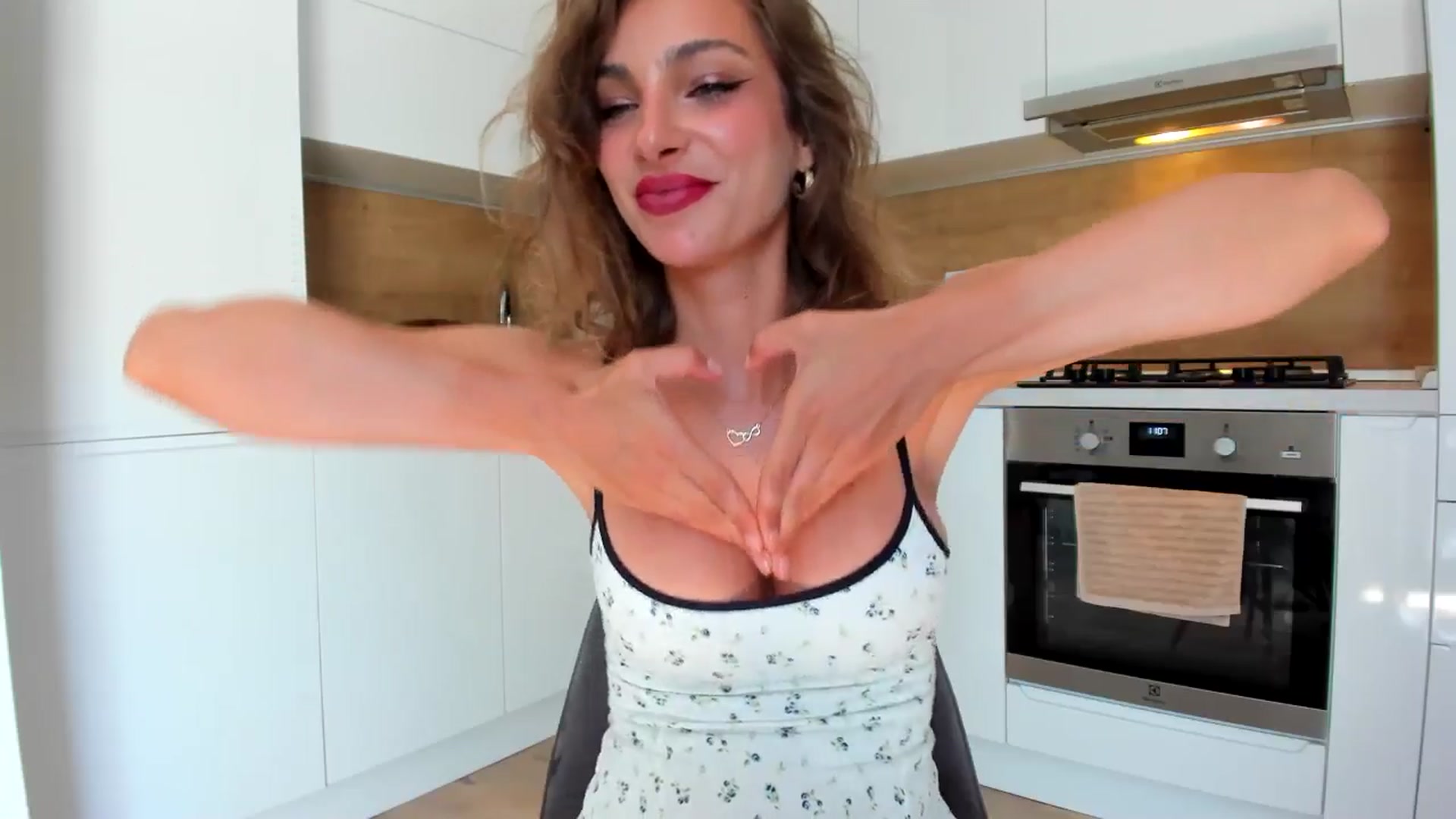 Gallery image thumbnail from DennyA's myfreecams stream on, 08/09/2025, 14:53 image 12 of 20