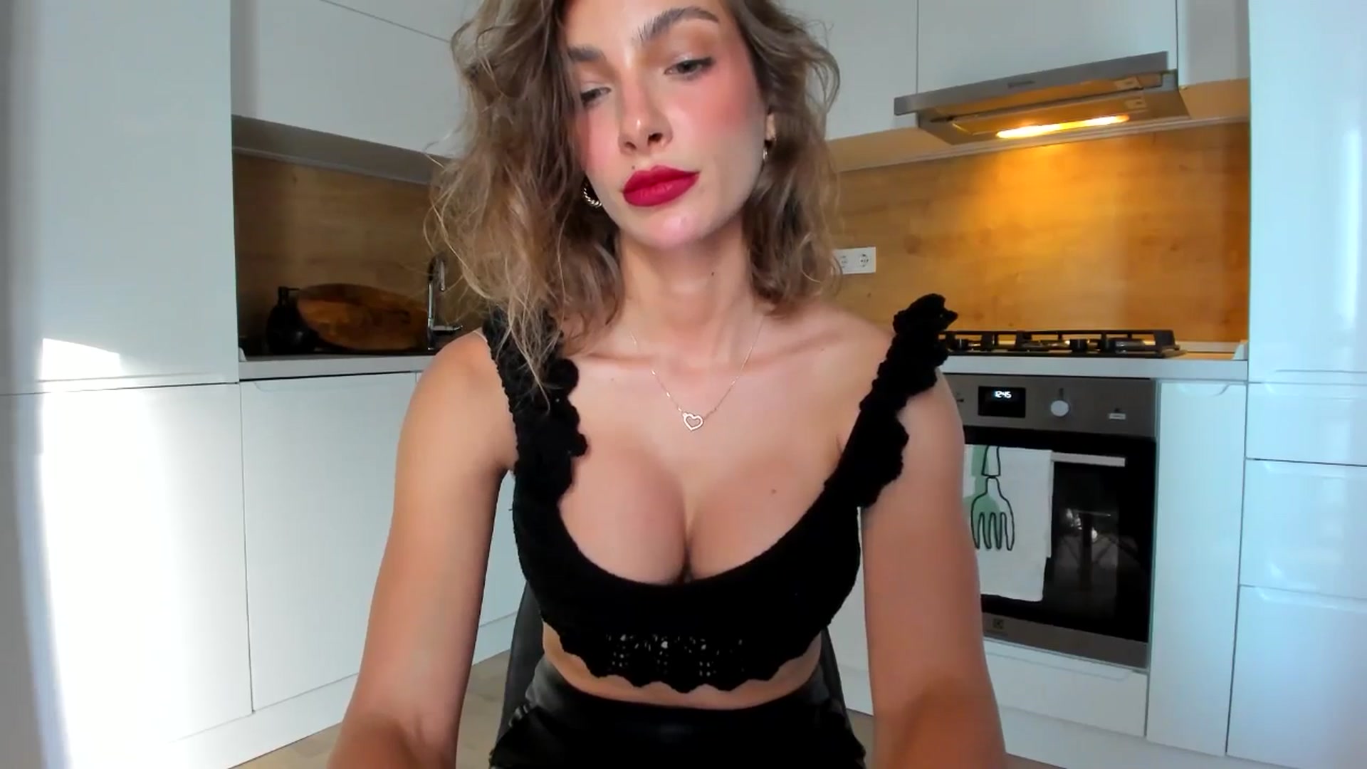 Gallery image thumbnail from DennyA's myfreecams stream on, 09/05/2025, 15:18 image 16 of 20