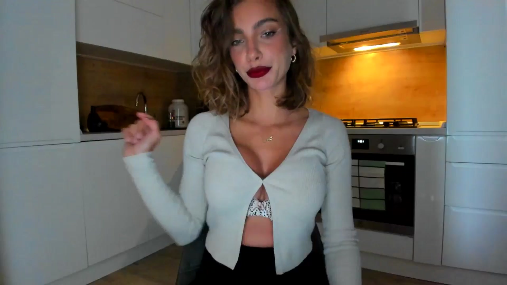 Gallery image thumbnail from DennyA's myfreecams stream on, 10/04/2025, 14:02 image 5 of 20