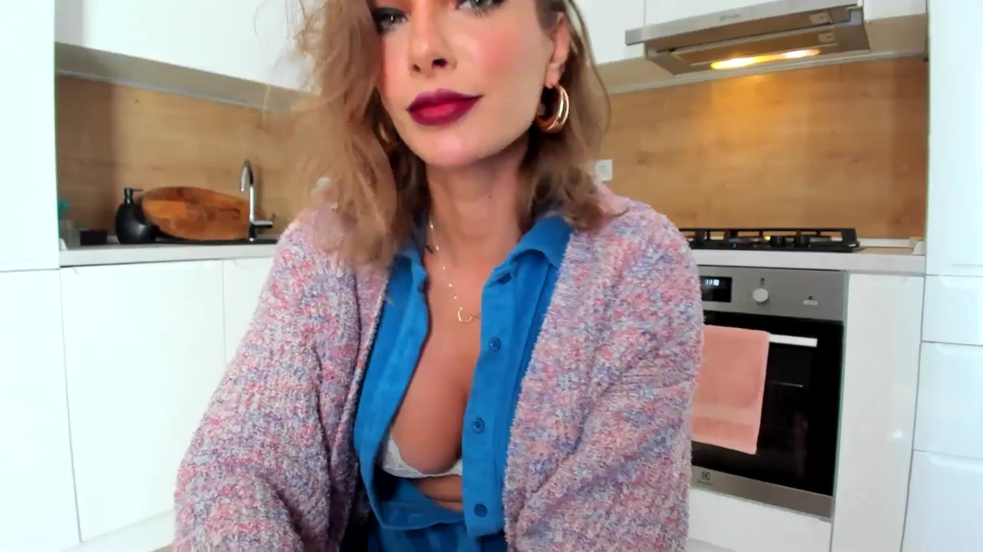 Gallery image thumbnail from DennyA's myfreecams stream on, 10/24/2025, 14:37 image 12 of 20