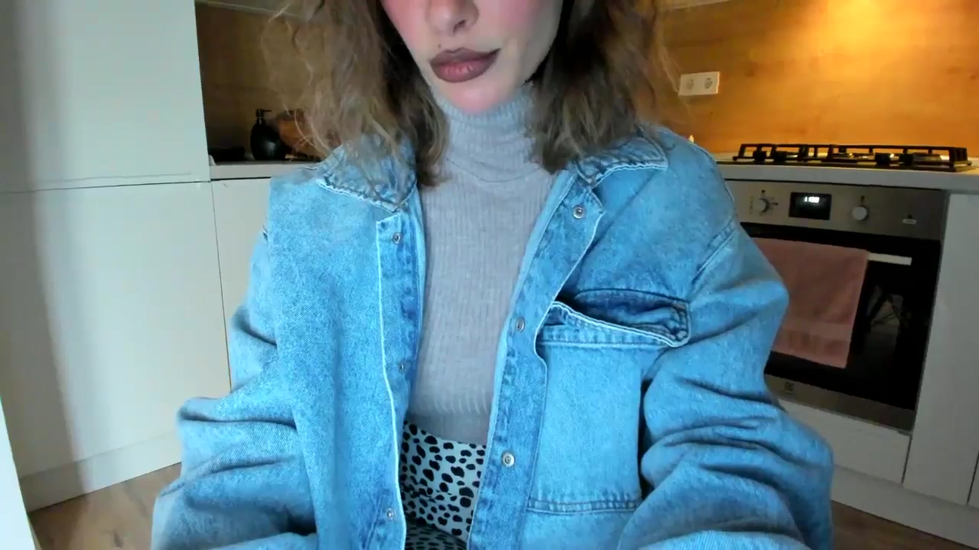Gallery image thumbnail from DennyA's myfreecams stream on, 11/06/2025, 14:50 image 8 of 20